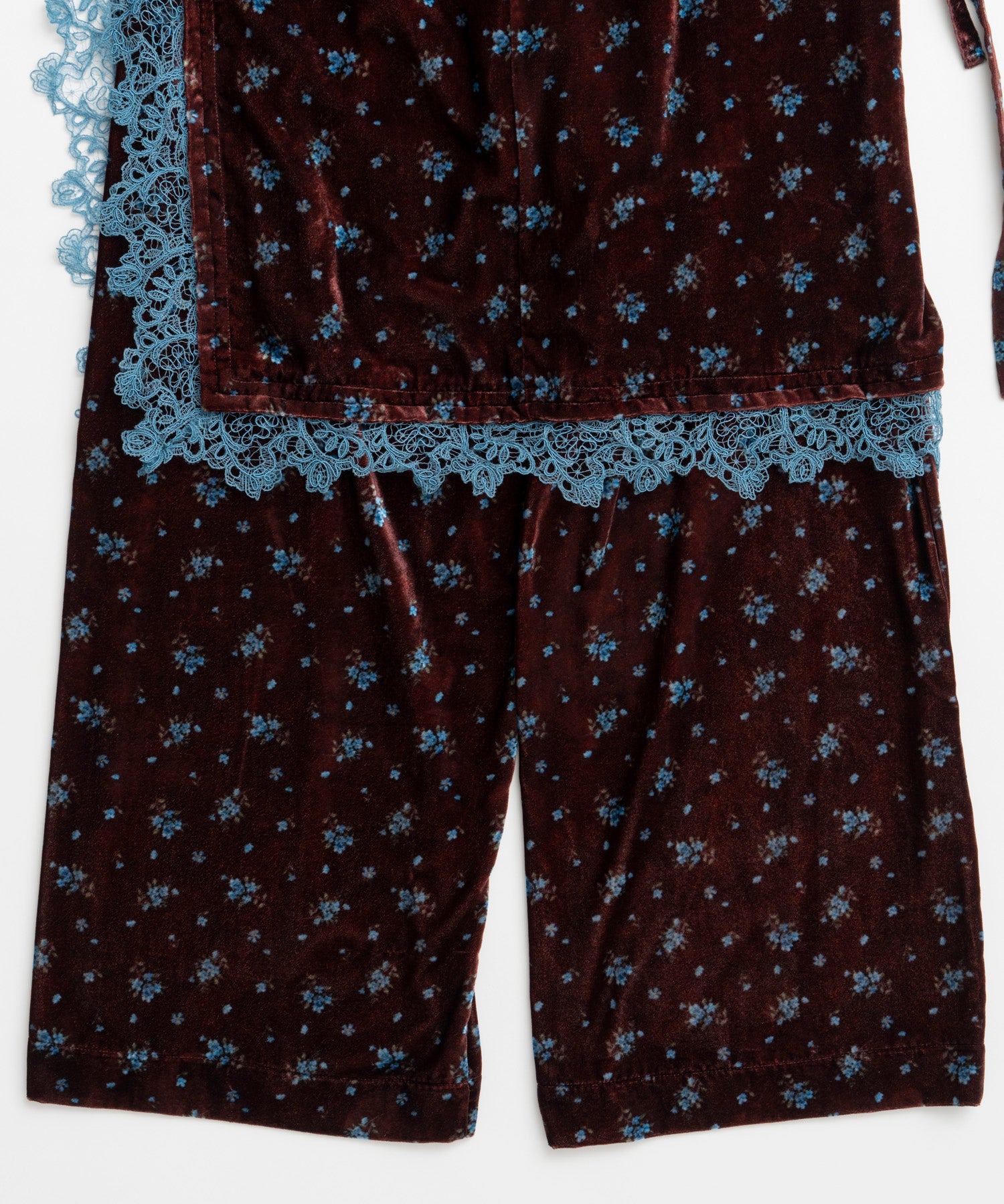 【26WINTER PRE-ORDER】Lace-Trim Velour Wrap Skirt Pants