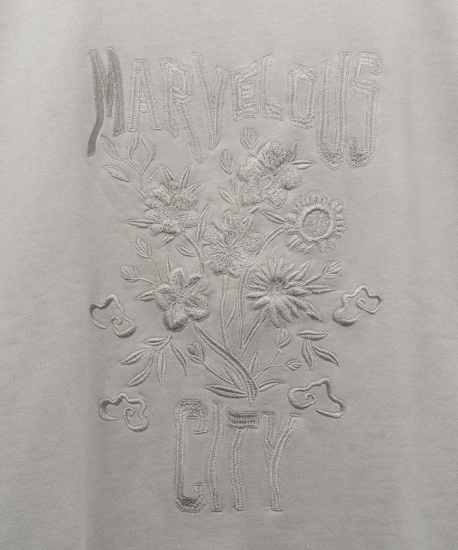Prime-Over Flower Embroidery Pigment Crew Neck Sweat Pullover