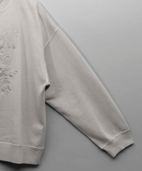 Prime-Over Flower Embroidery Pigment Crew Neck Sweat Pullover