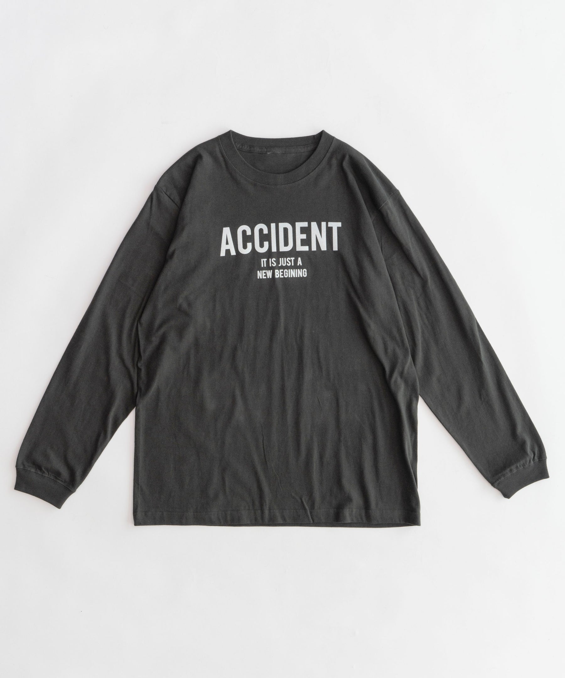 ACCIDENT Handouted Long Sleeve T-shirt