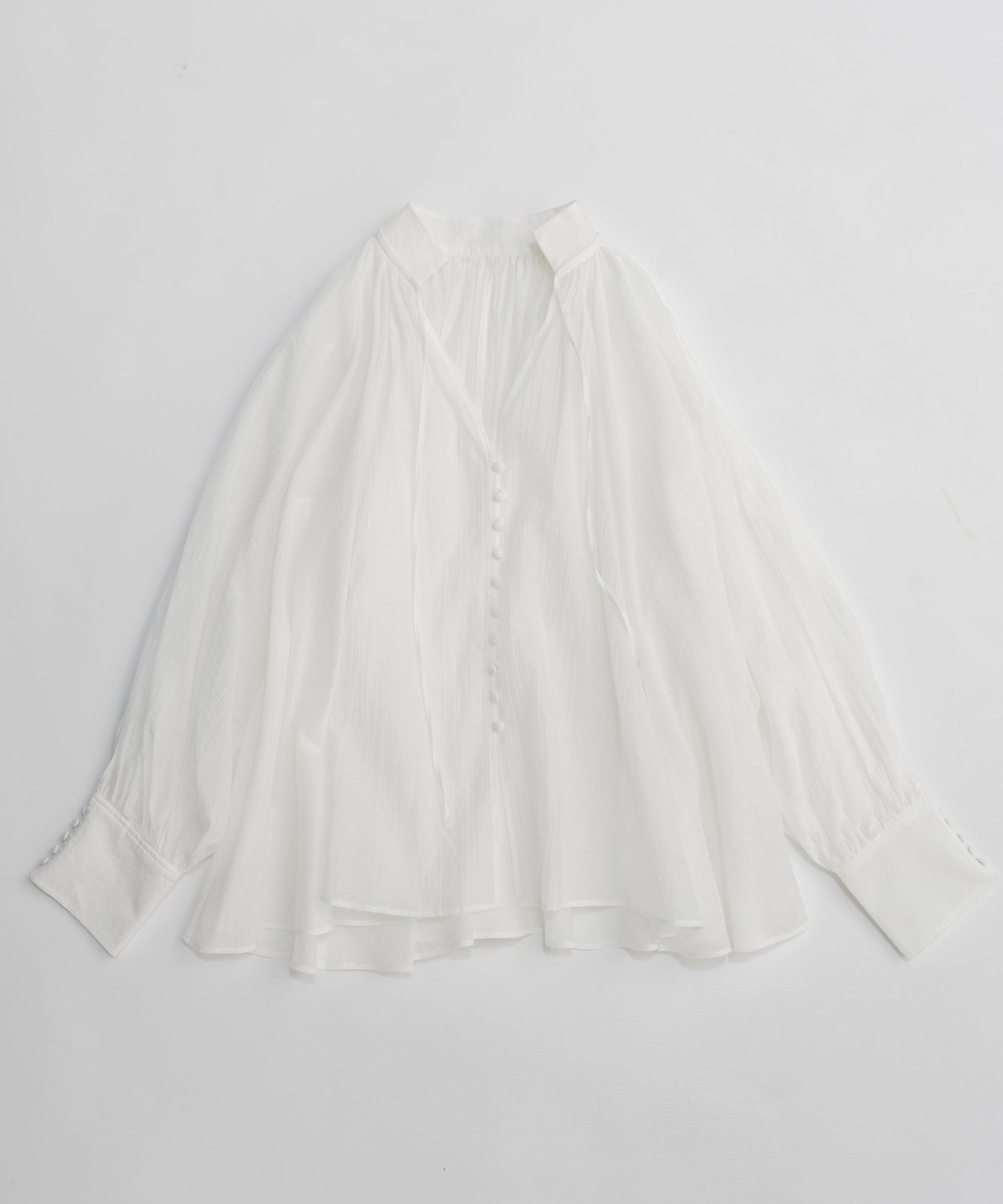 【26SPRING PRE-ORDER】V-neck voluminous blouse