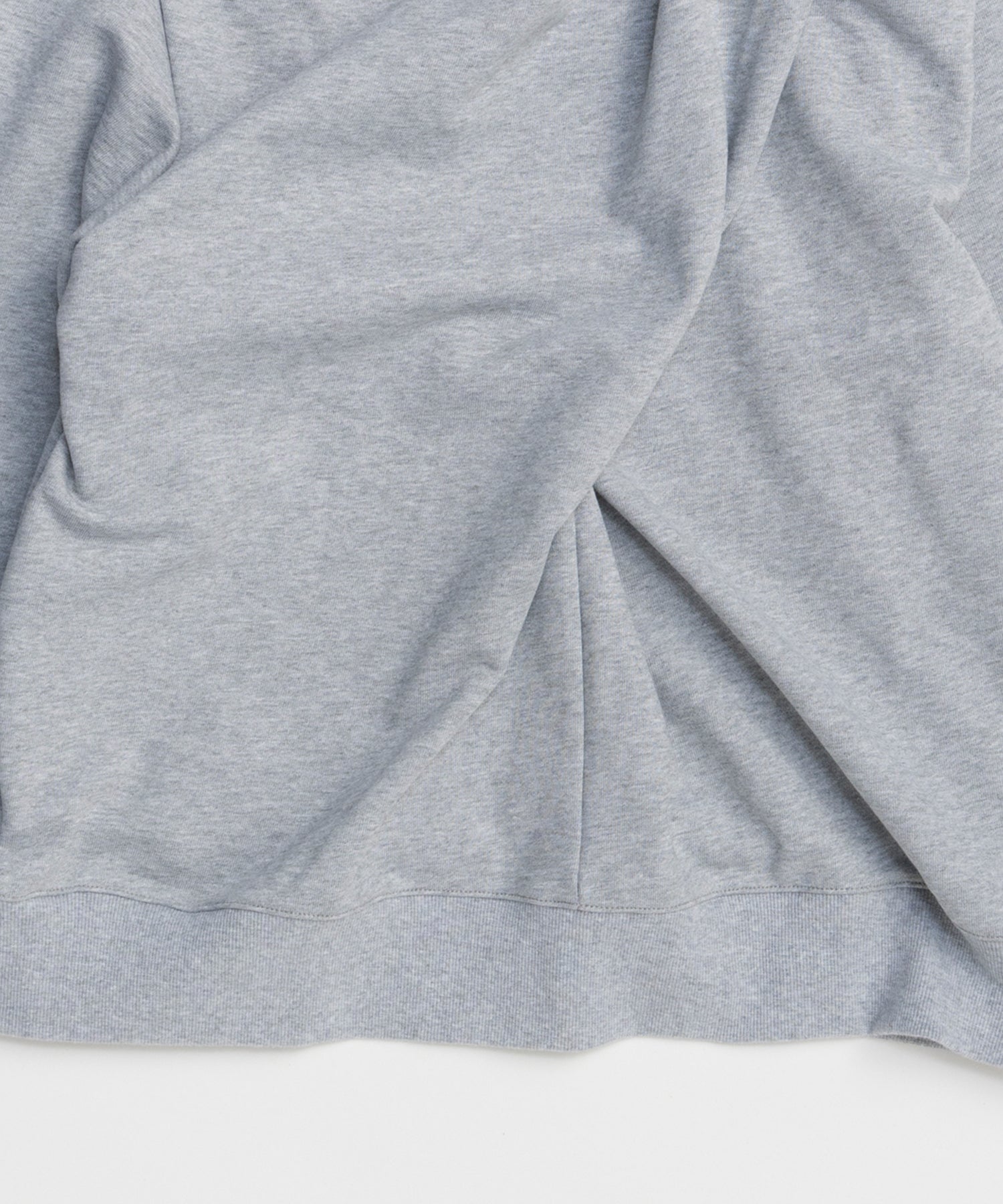 【26SPRING PRE-ORDER】Twist Cut-Off Sweat Top