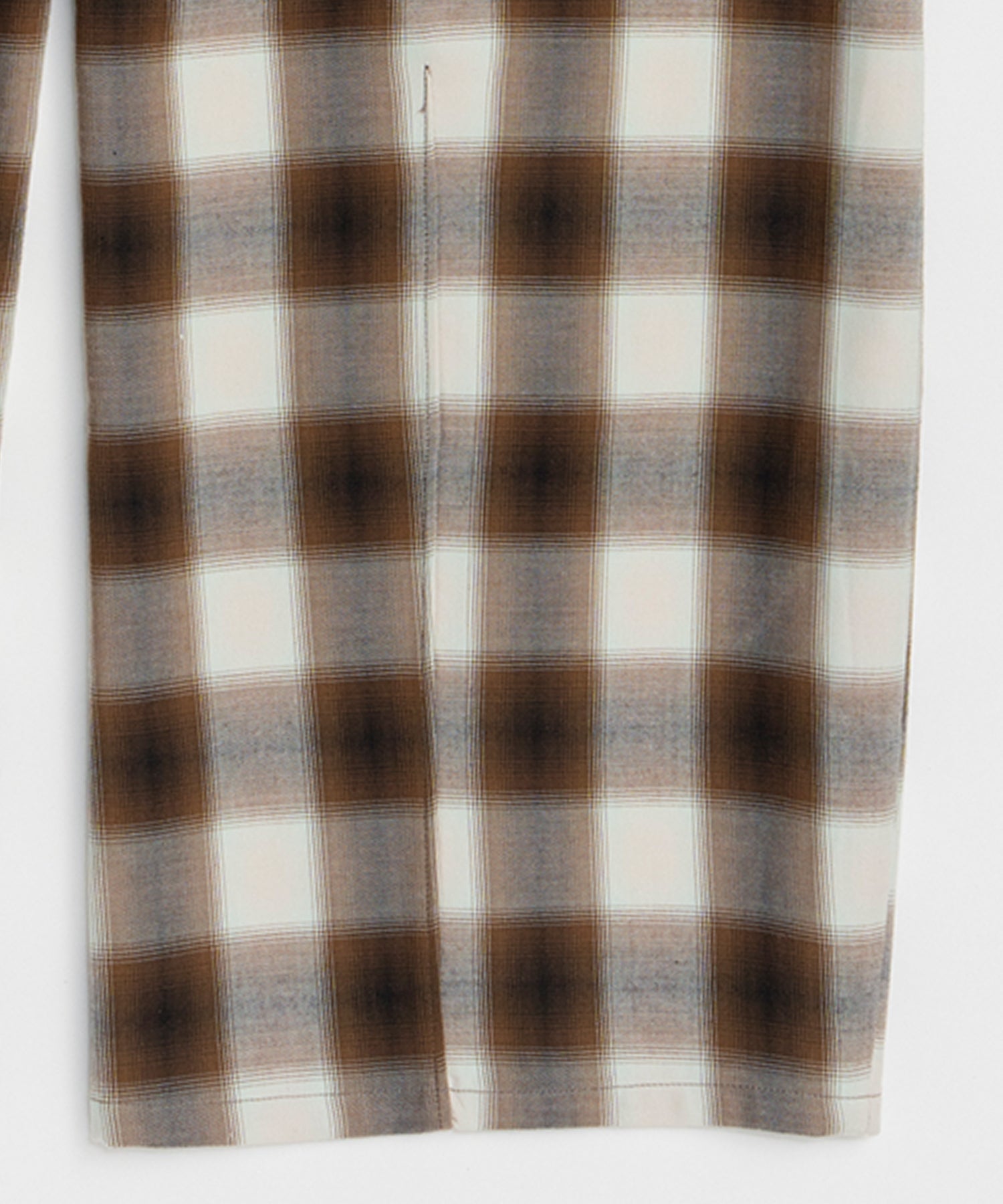 【26SPRING PRE-ORDER】Center Pin Tuck Ombre Check Pants