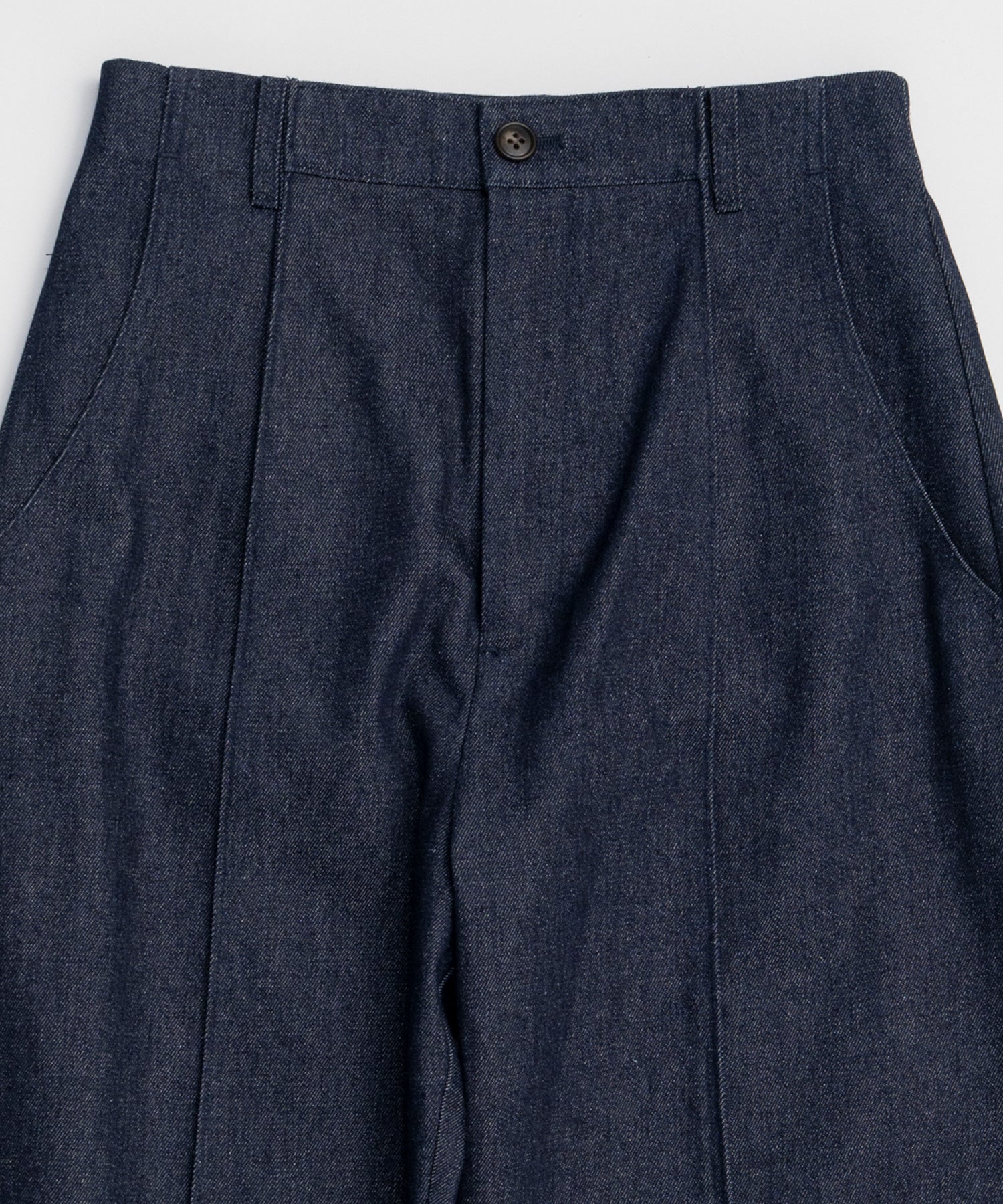 【26SPRING PRE-ORDER】Center Pin Tuck Denim Pants