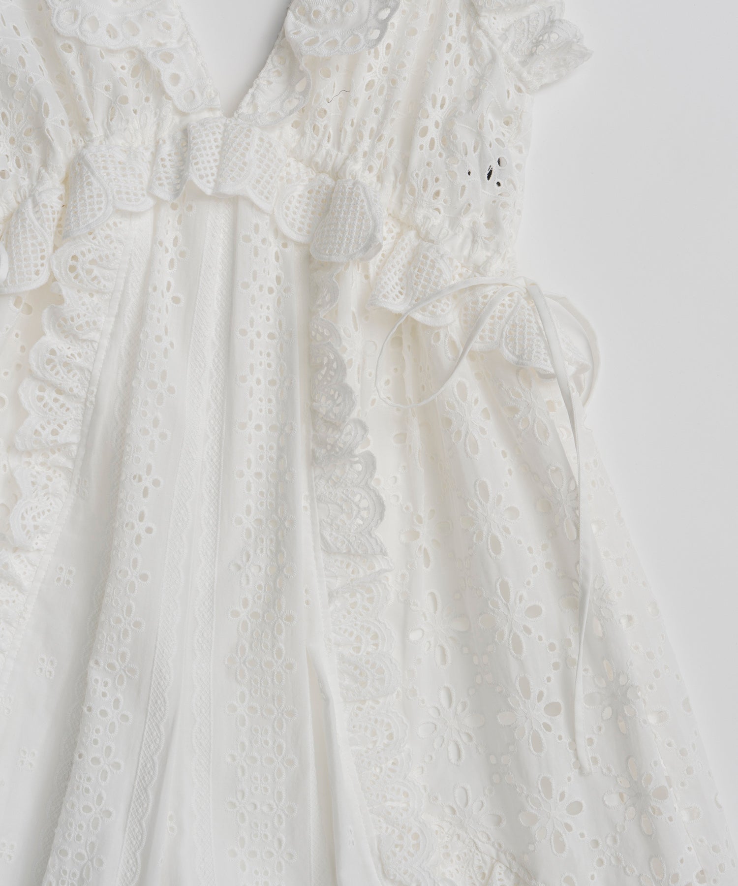 【PRE-ORDER】Lace Patch Rompers