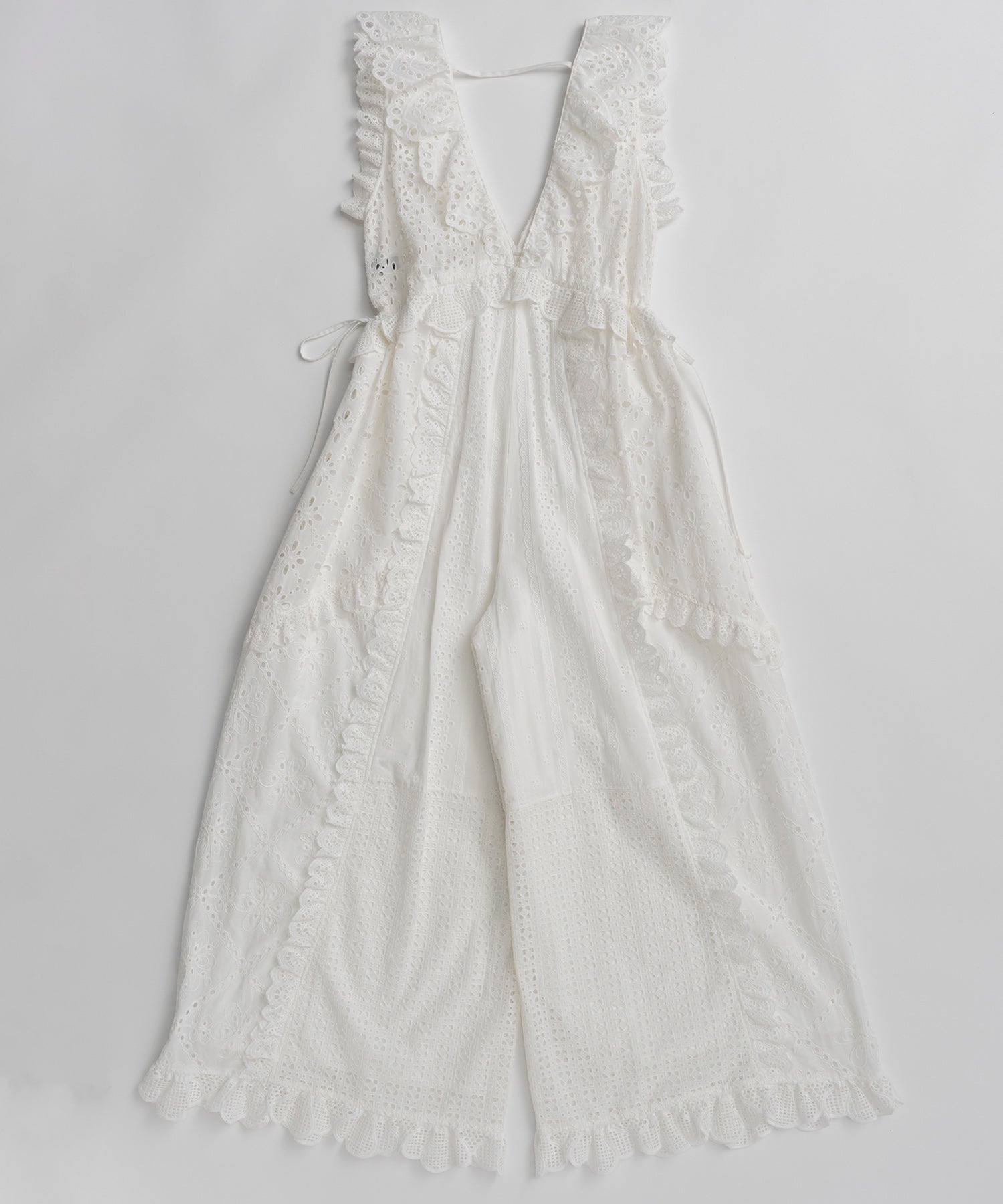 【PRE-ORDER】Lace Patch Rompers