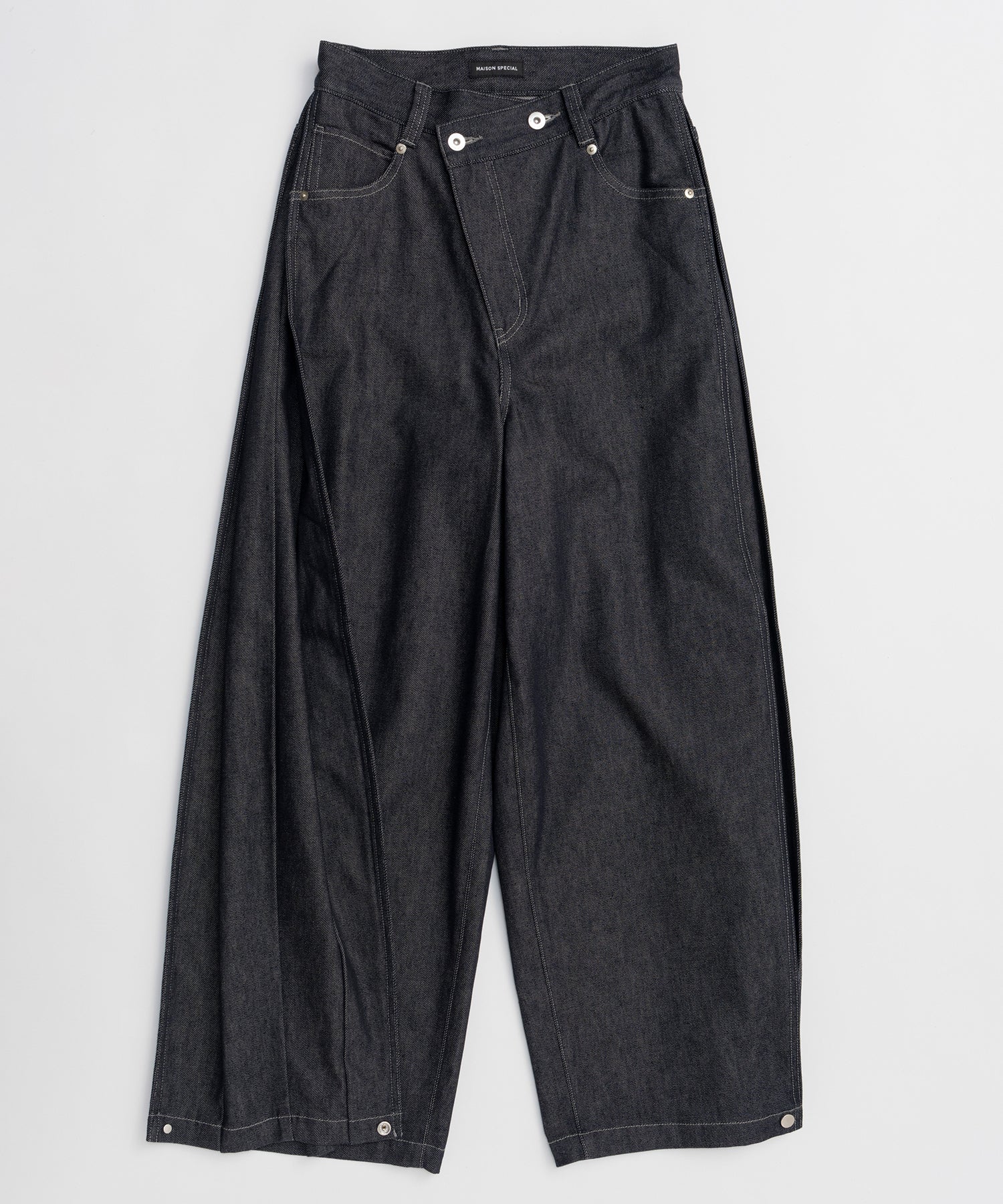 【26SPRING PRE-ORDER】Side-Tuck Cocoon Denim Pants