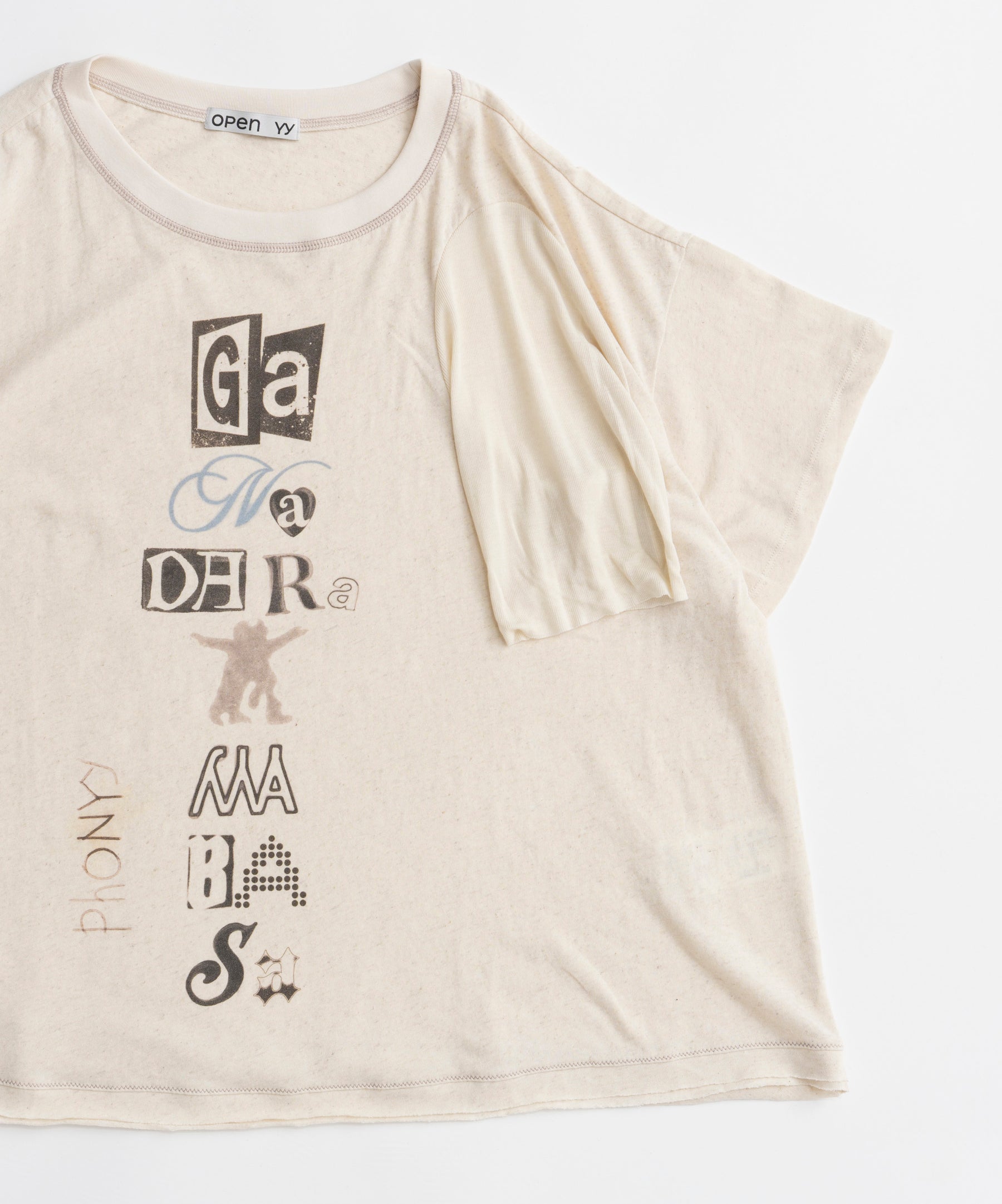 【OPEN YY】SCOOP NECK PHONETIC TEE
