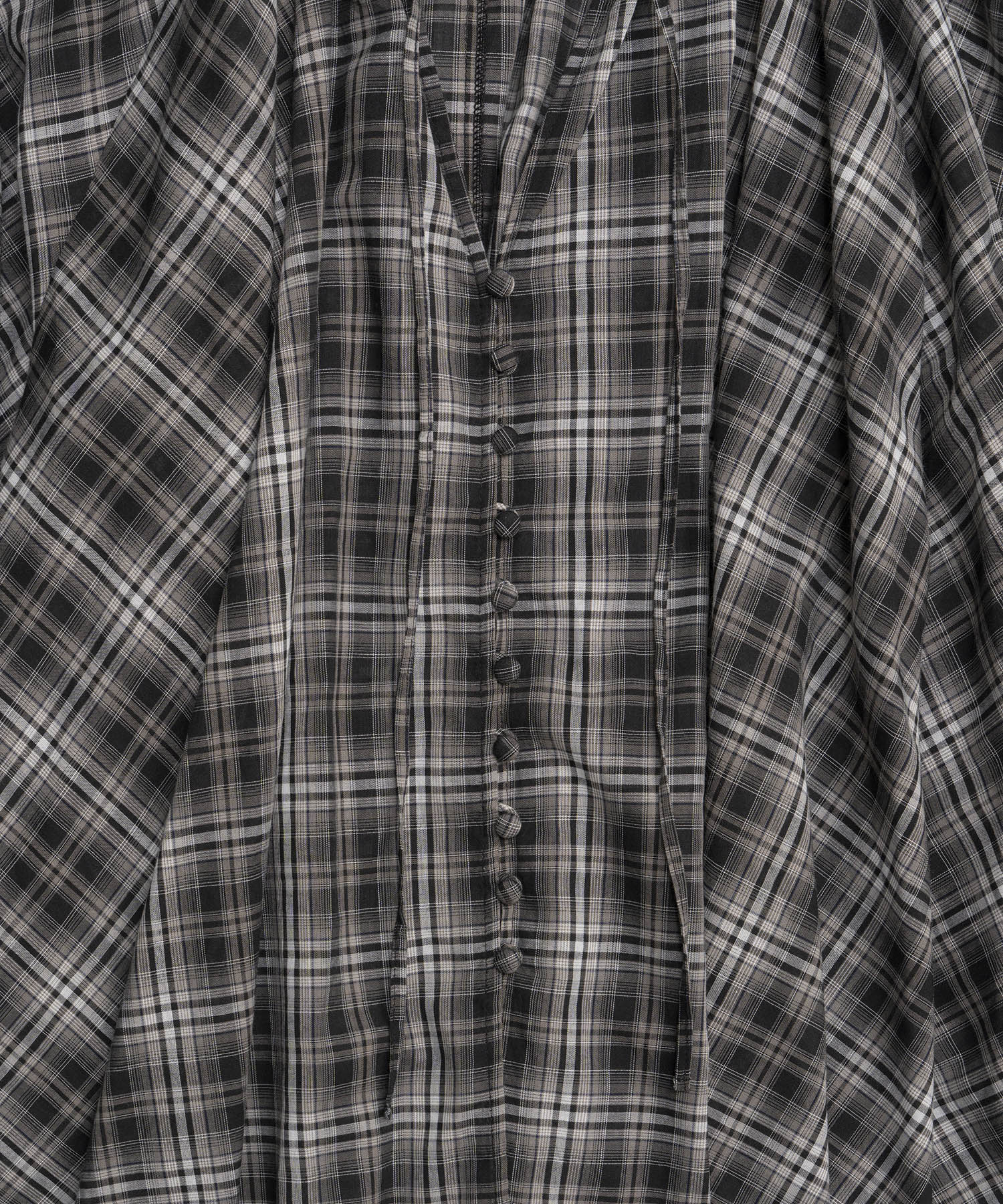 【26SPRING PRE-ORDER】V-neck voluminous blouse