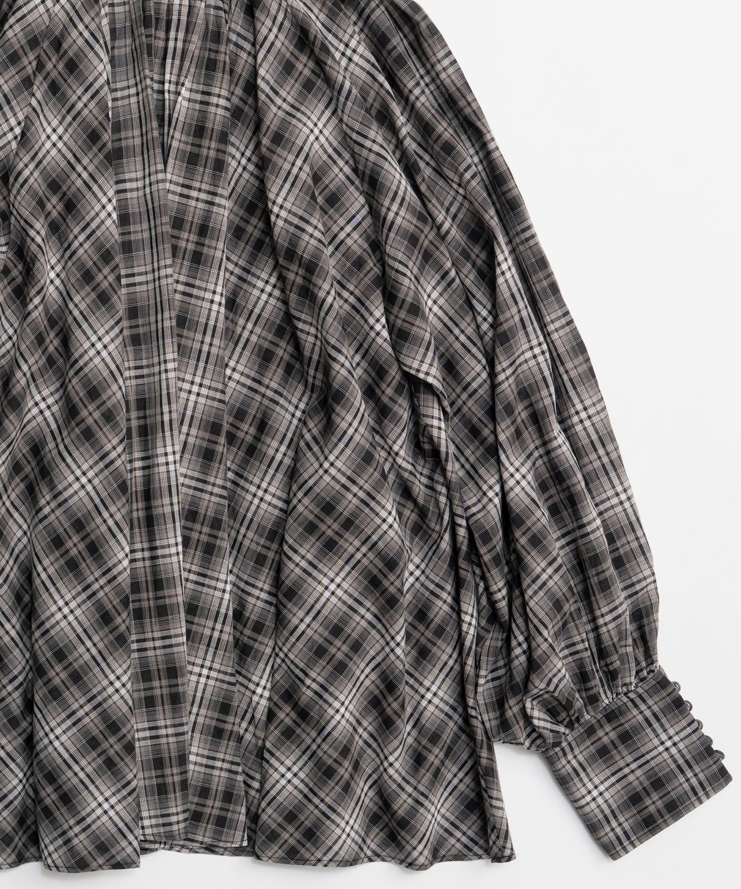 【26SPRING PRE-ORDER】V-neck voluminous blouse