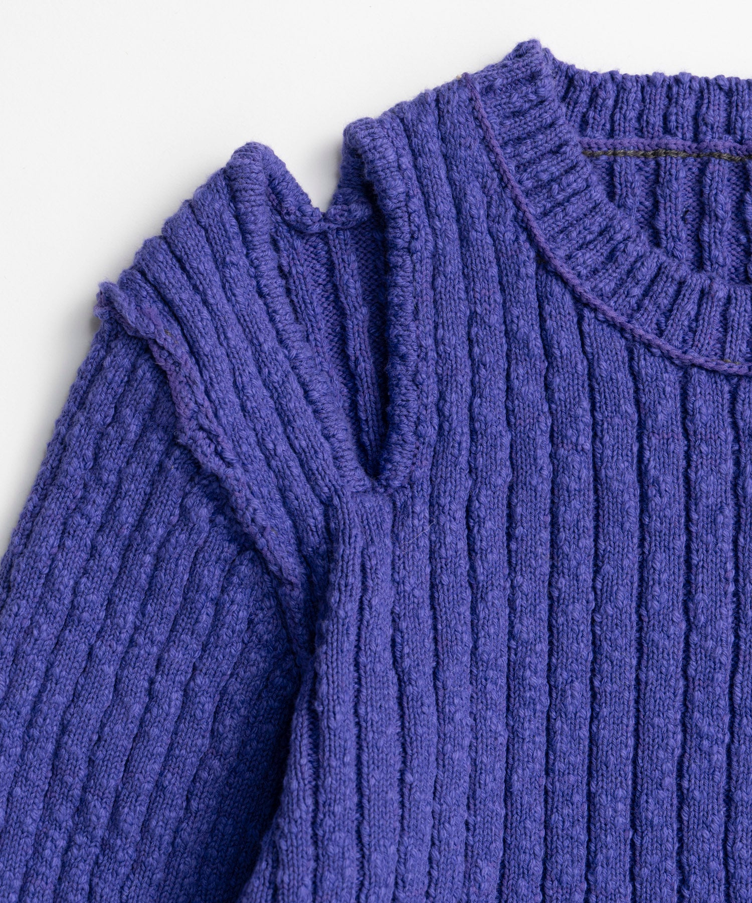 【26AUTUMN PRE-ORDER】Wide Slit Knit Top
