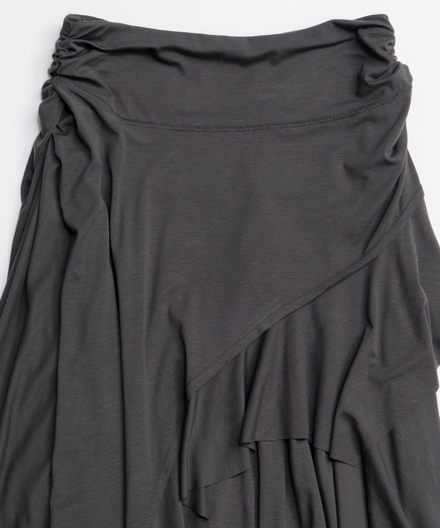 【26SPRING PRE-ORDER】Asymmetrical Flare Skirt