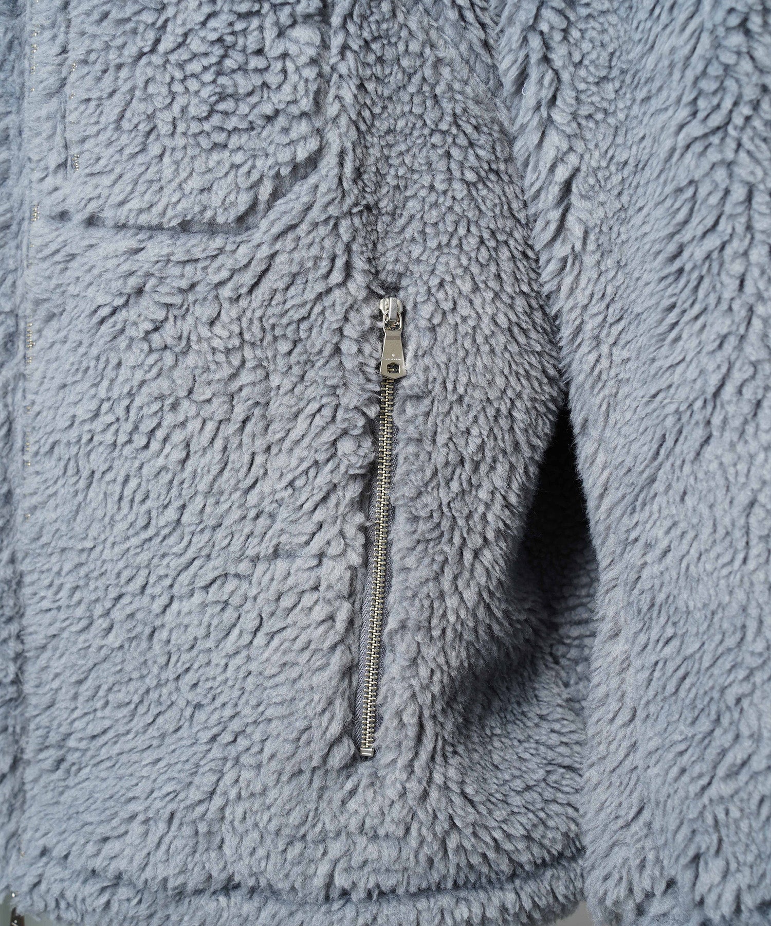 Prime-Over Boa Blouson