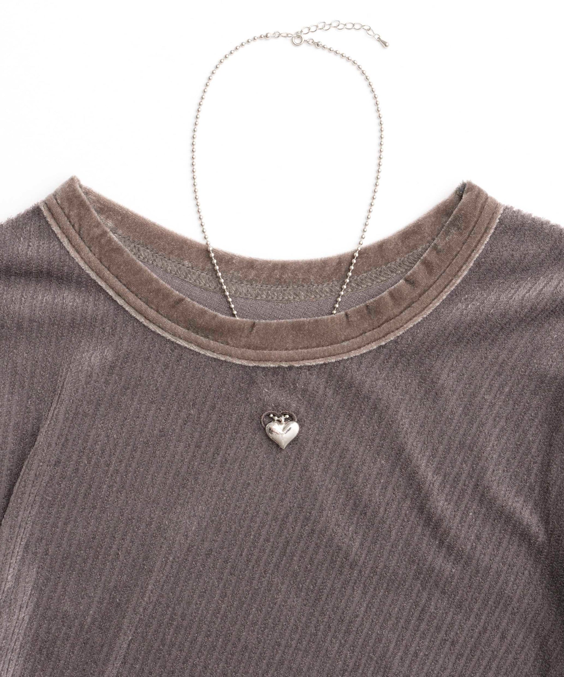 【24AUTUMN PRE-ORDER】With Heart Necklace Velor Tops