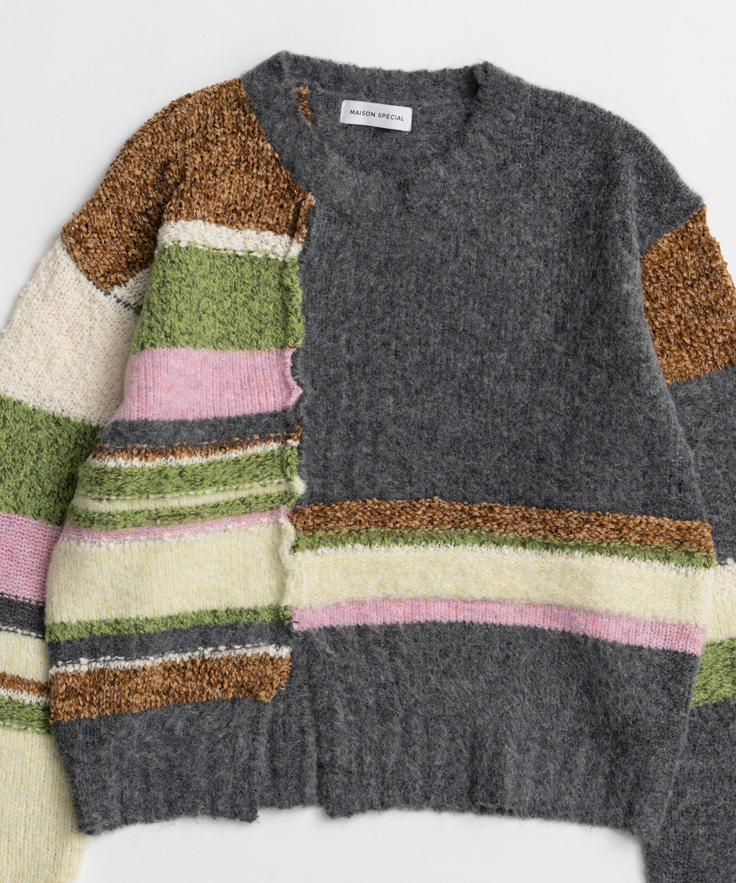 【26WINTER PRE-ORDER】Dramatic Border Slit Knit