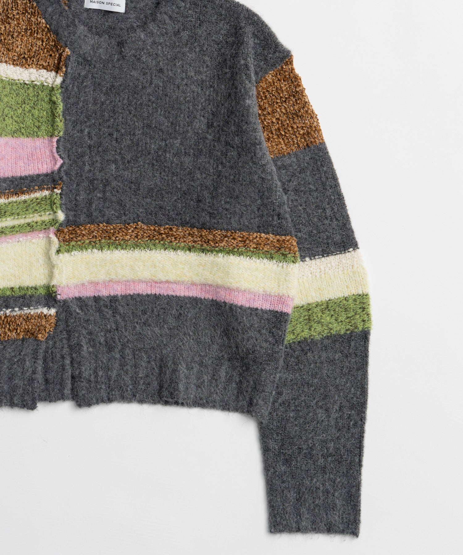 【26WINTER PRE-ORDER】Dramatic Border Slit Knit