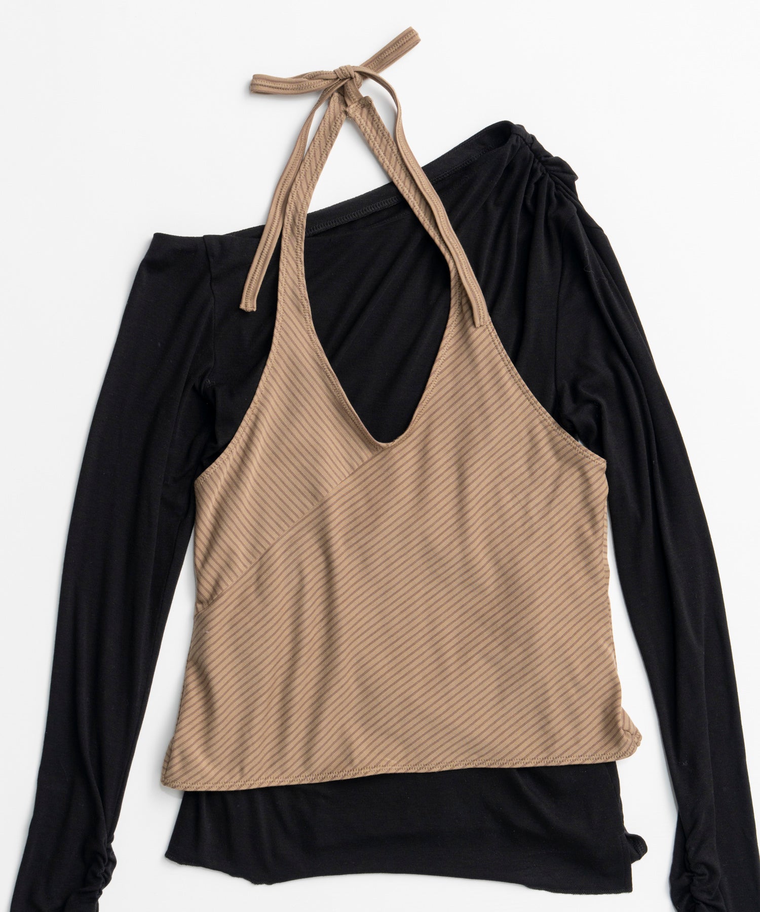 【26AUTUMN PRE-ORDER】Border Halter Layered Off-Shoulder Top