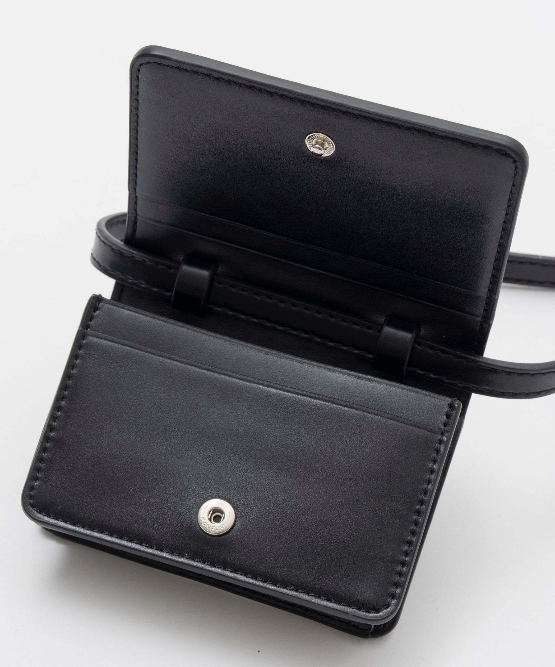 [打开YY]皮革微型钉钱包袋