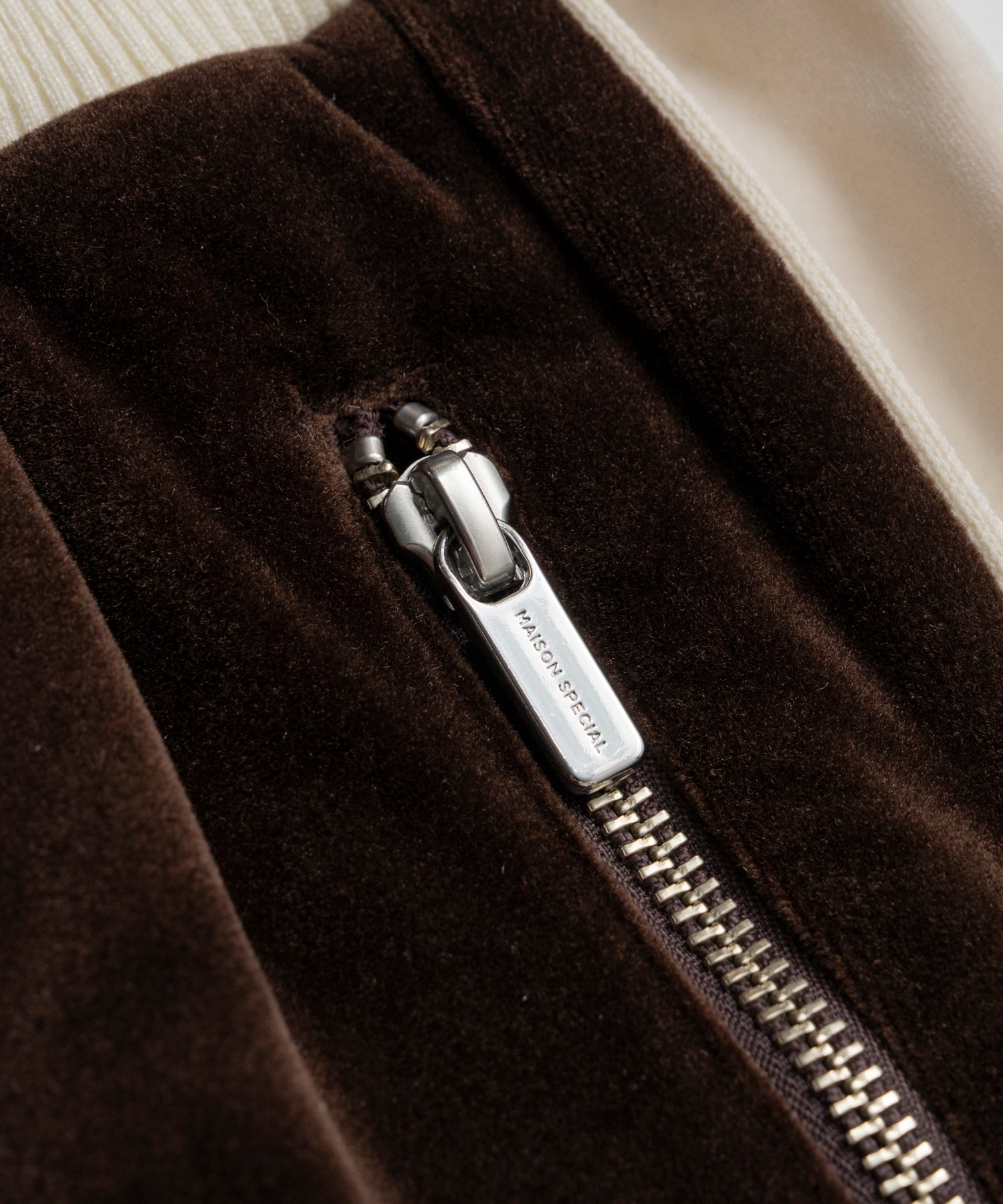 【26WINTER PRE-ORDER】Side Line Velour Jersey Pants