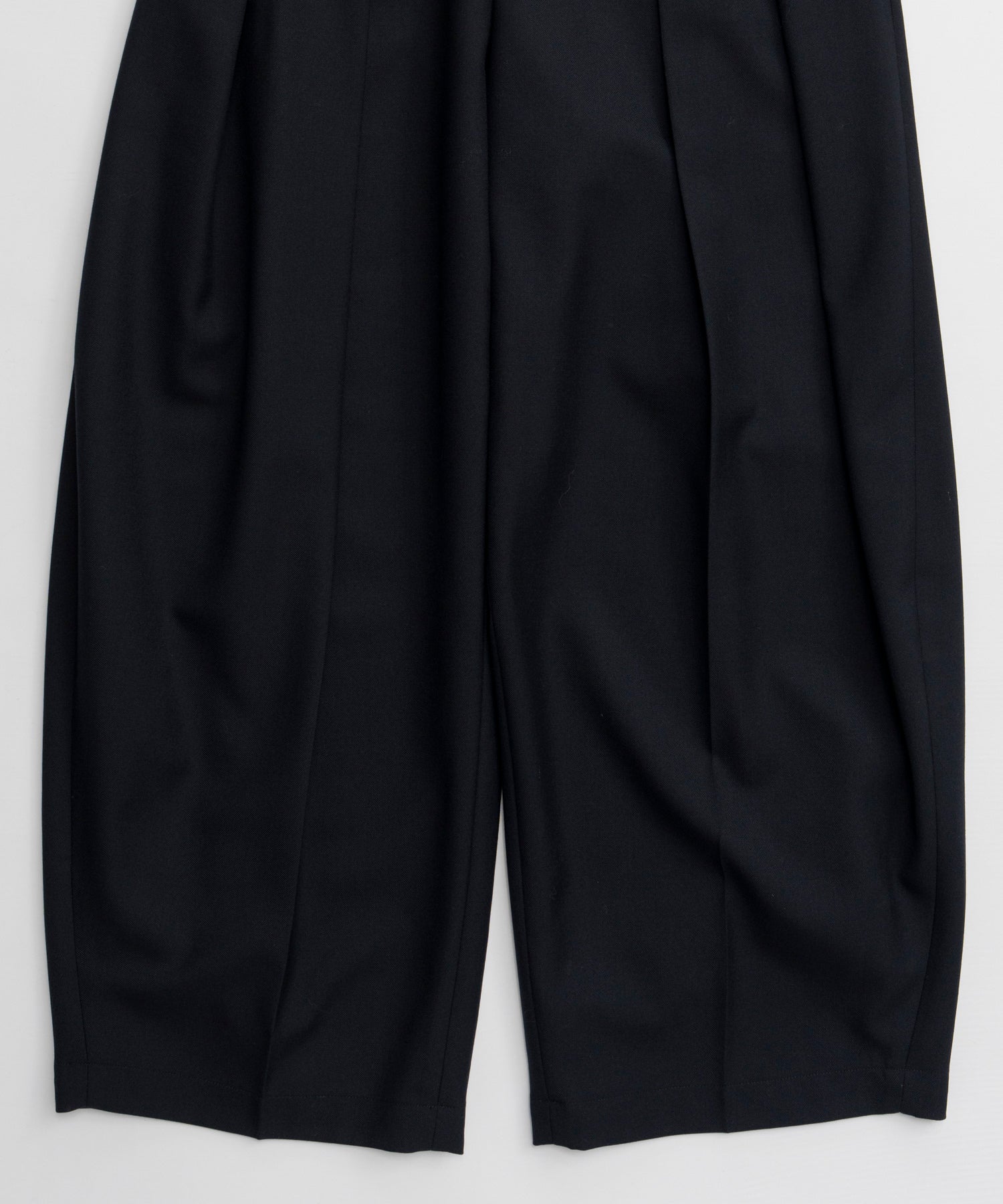 【26AUTUMN PRE-ORDER】Two-Tuck Cocoon Pants