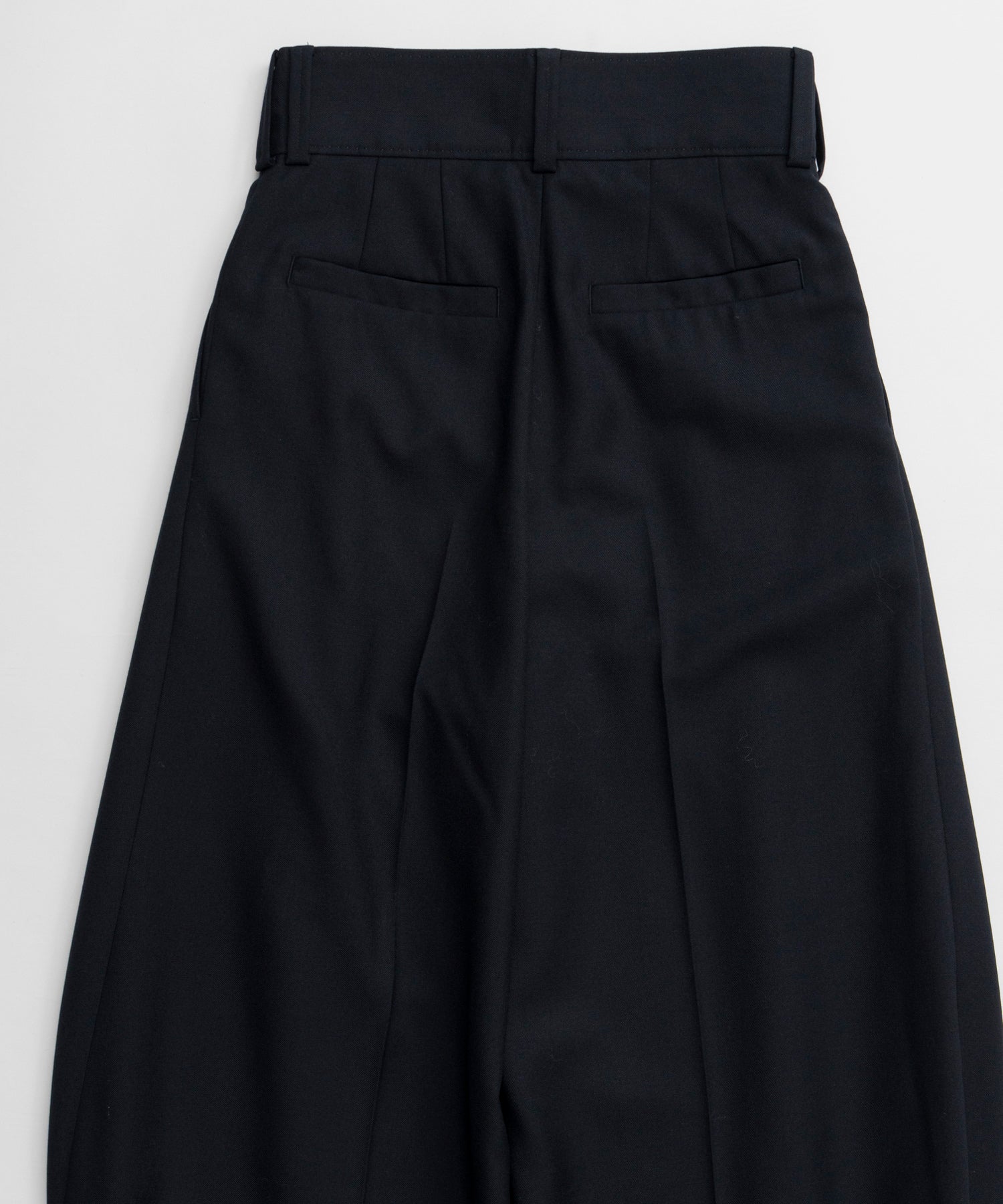 【26AUTUMN PRE-ORDER】Two-Tuck Cocoon Pants