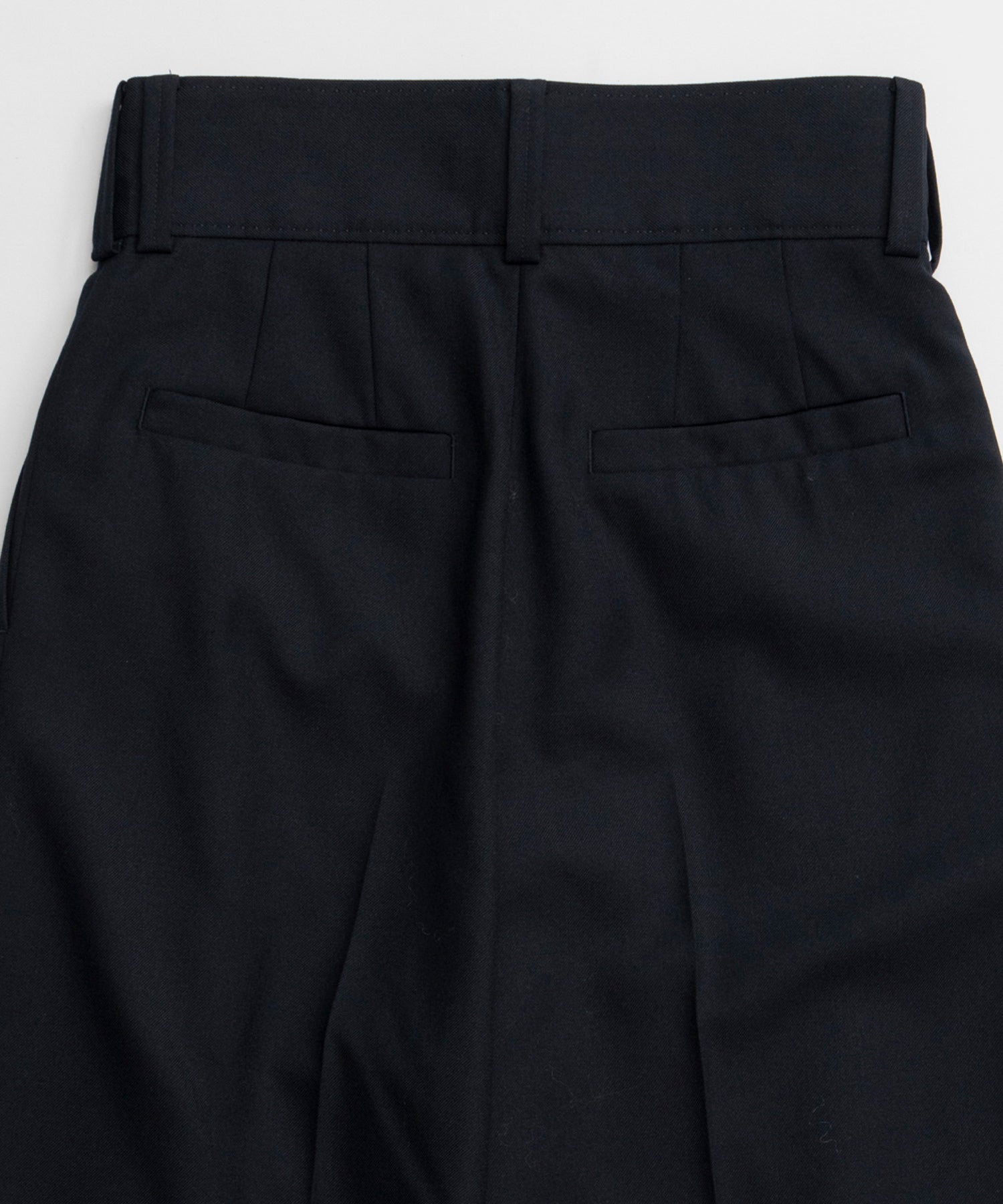【26AUTUMN PRE-ORDER】Two-Tuck Cocoon Pants
