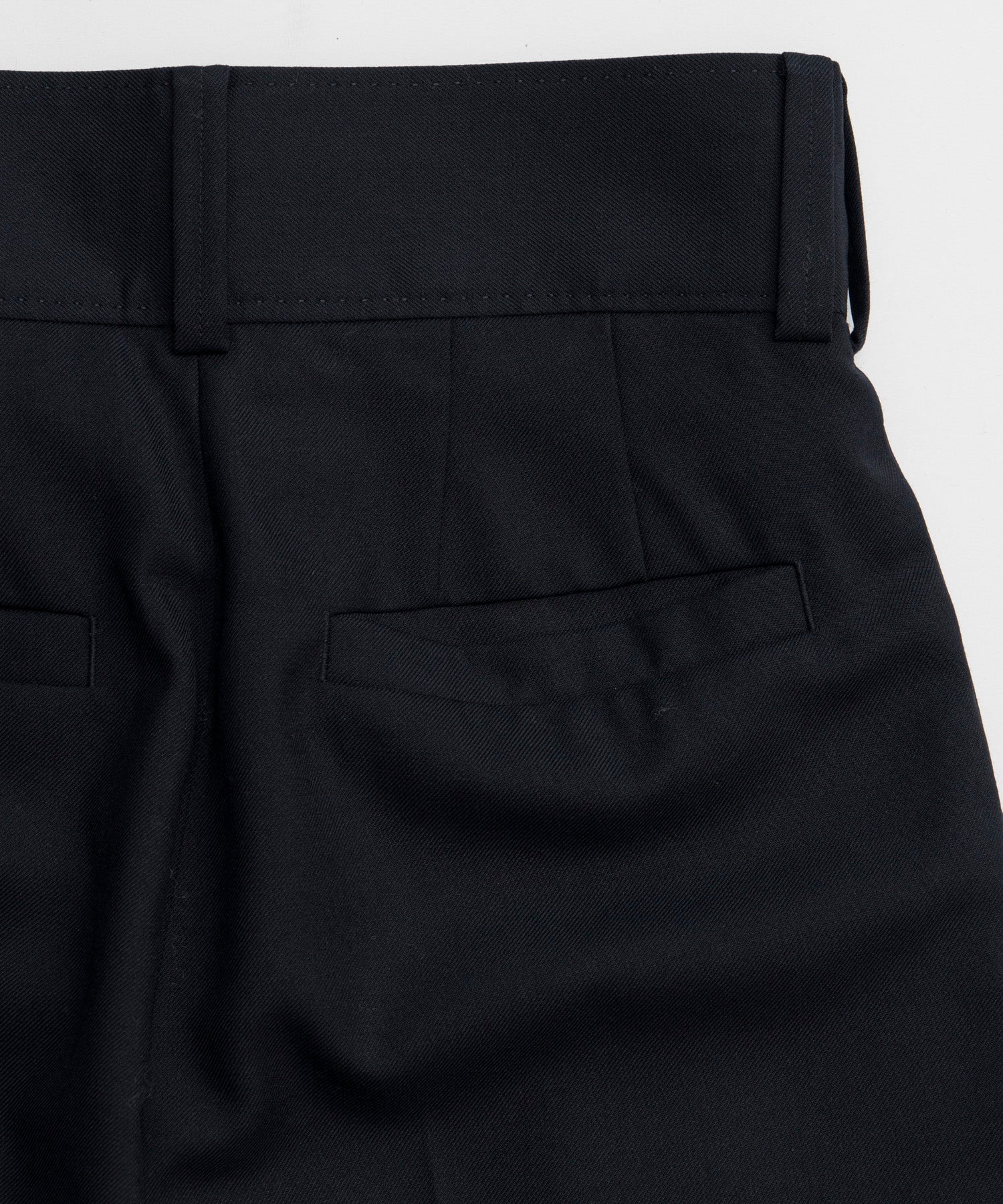 【26AUTUMN PRE-ORDER】Two-Tuck Cocoon Pants