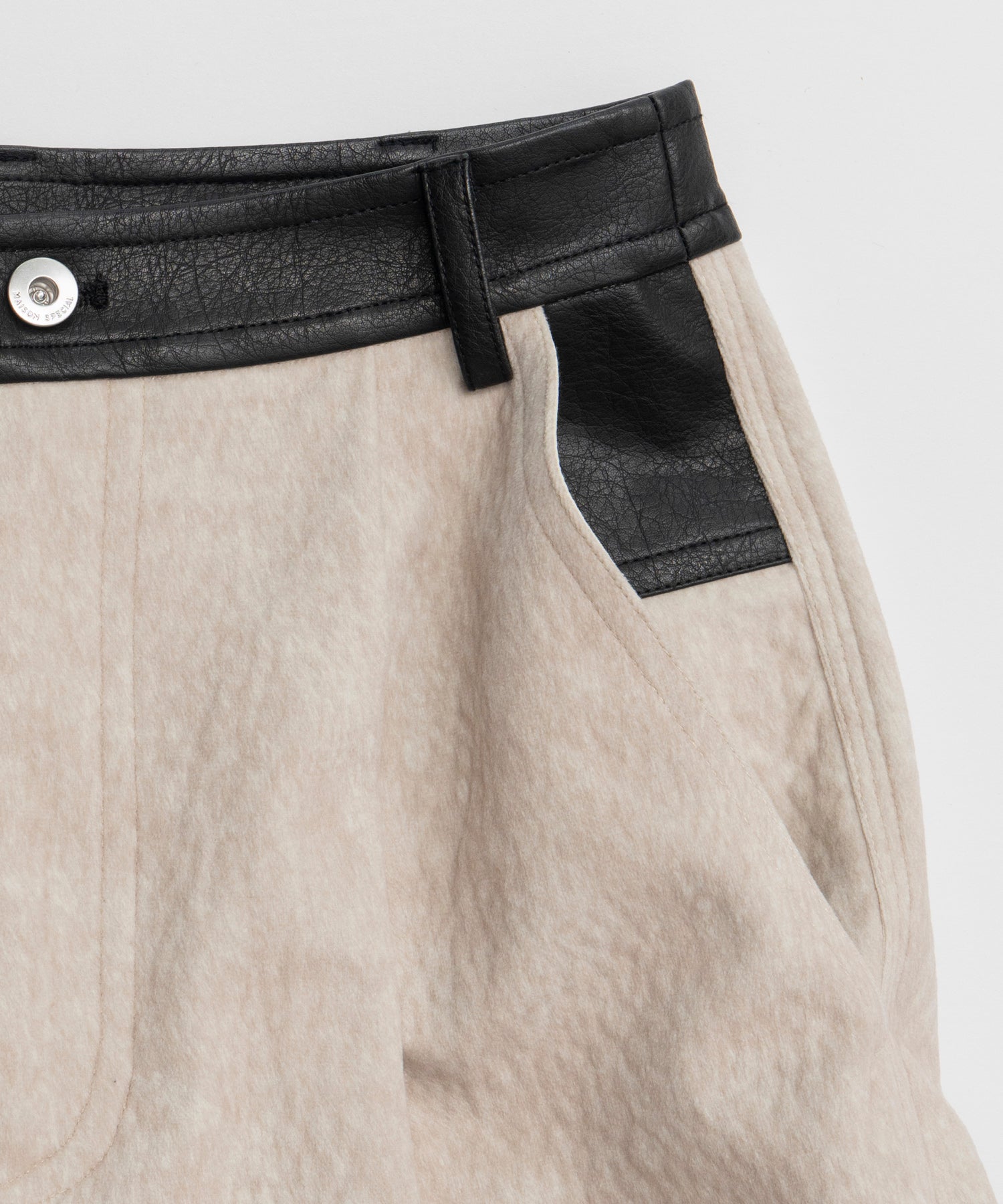 【26AUTUMN PRE-ORDER】Haircalf-Like Work Shorts