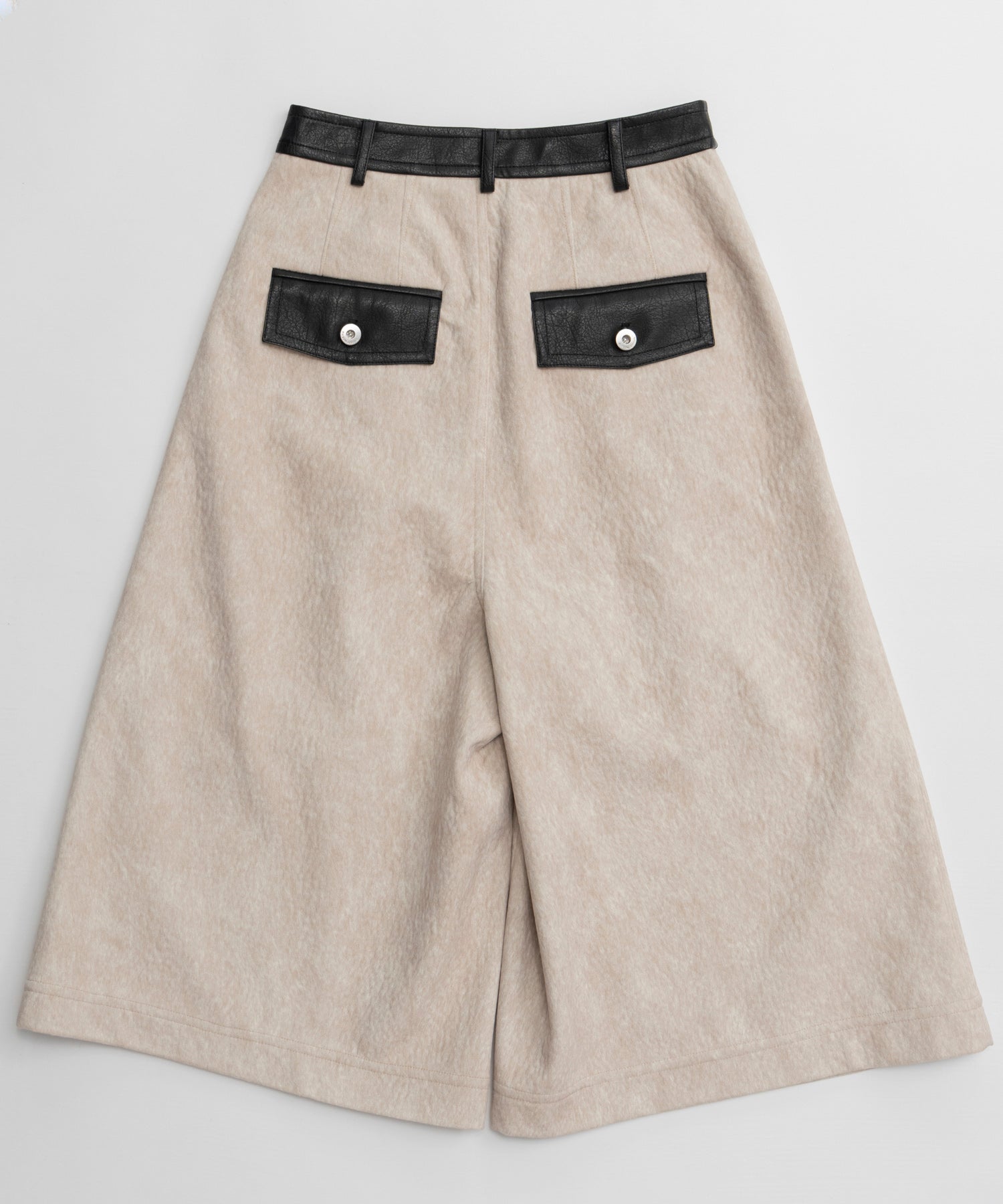 【26AUTUMN PRE-ORDER】Haircalf-Like Work Shorts