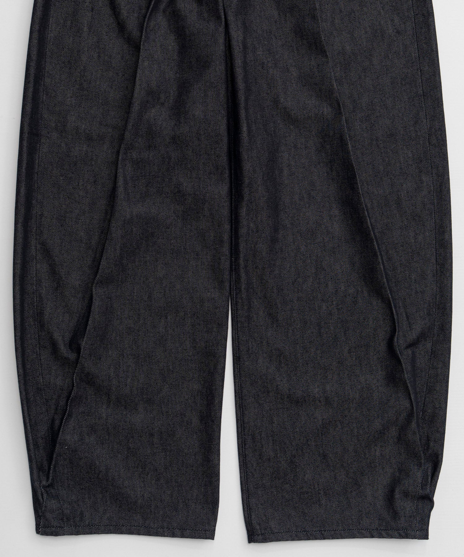 【26AUTUMN PRE-ORDER】Tuck Denim