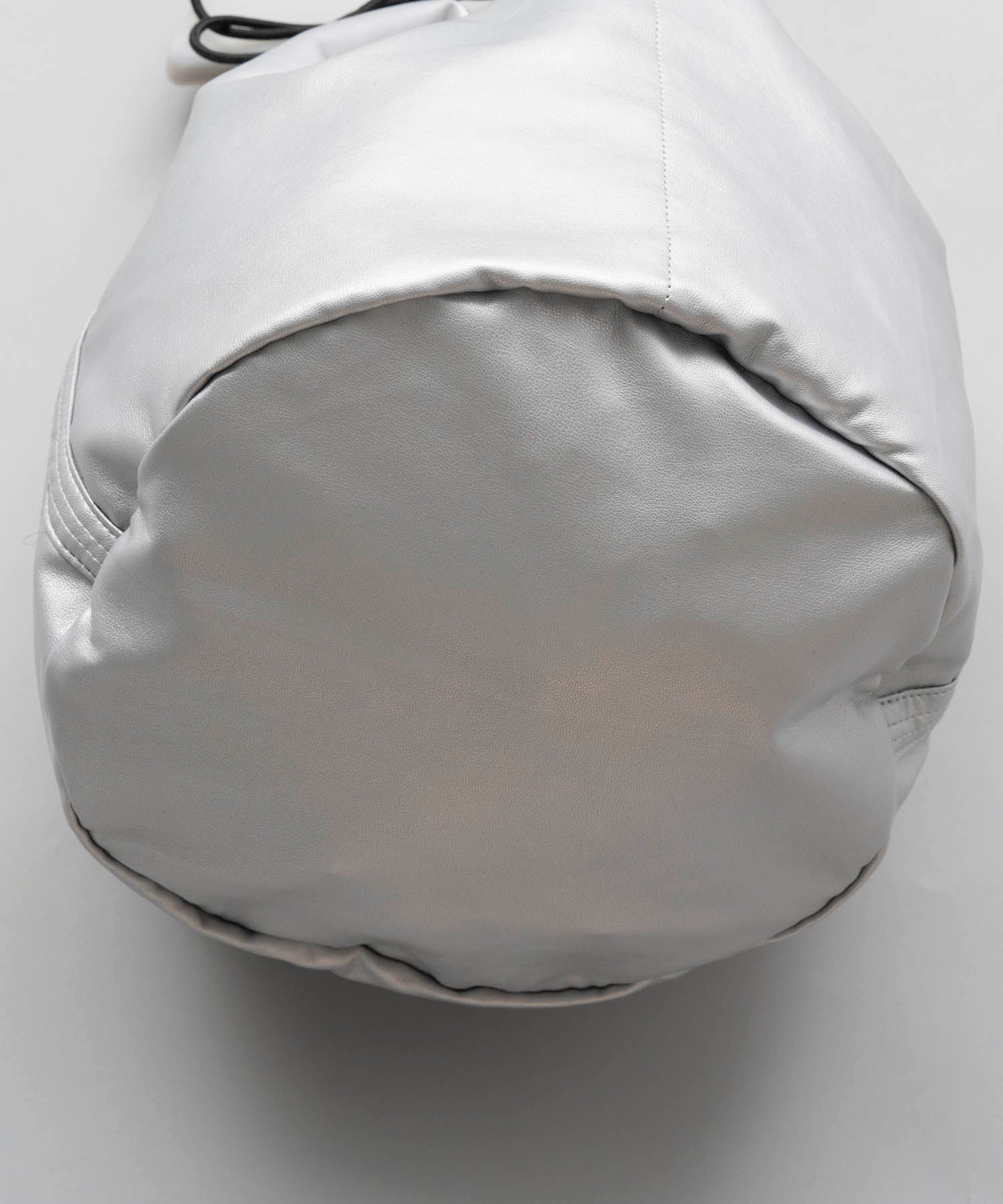 【EX】Vegan Leather Effect Shoulder Drawstring Bag