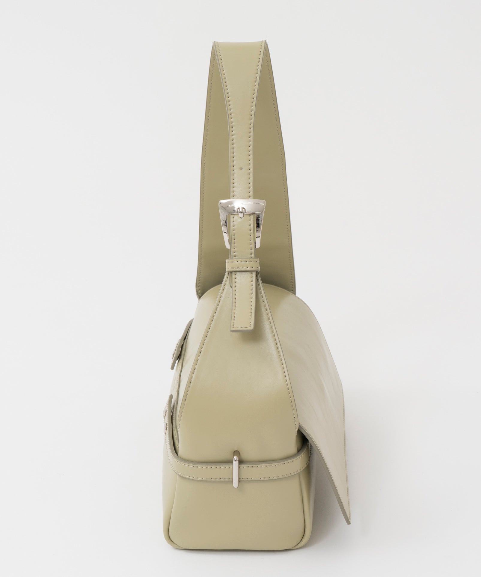 【OPEN YY】Leather BELTING DUFFLE BAG