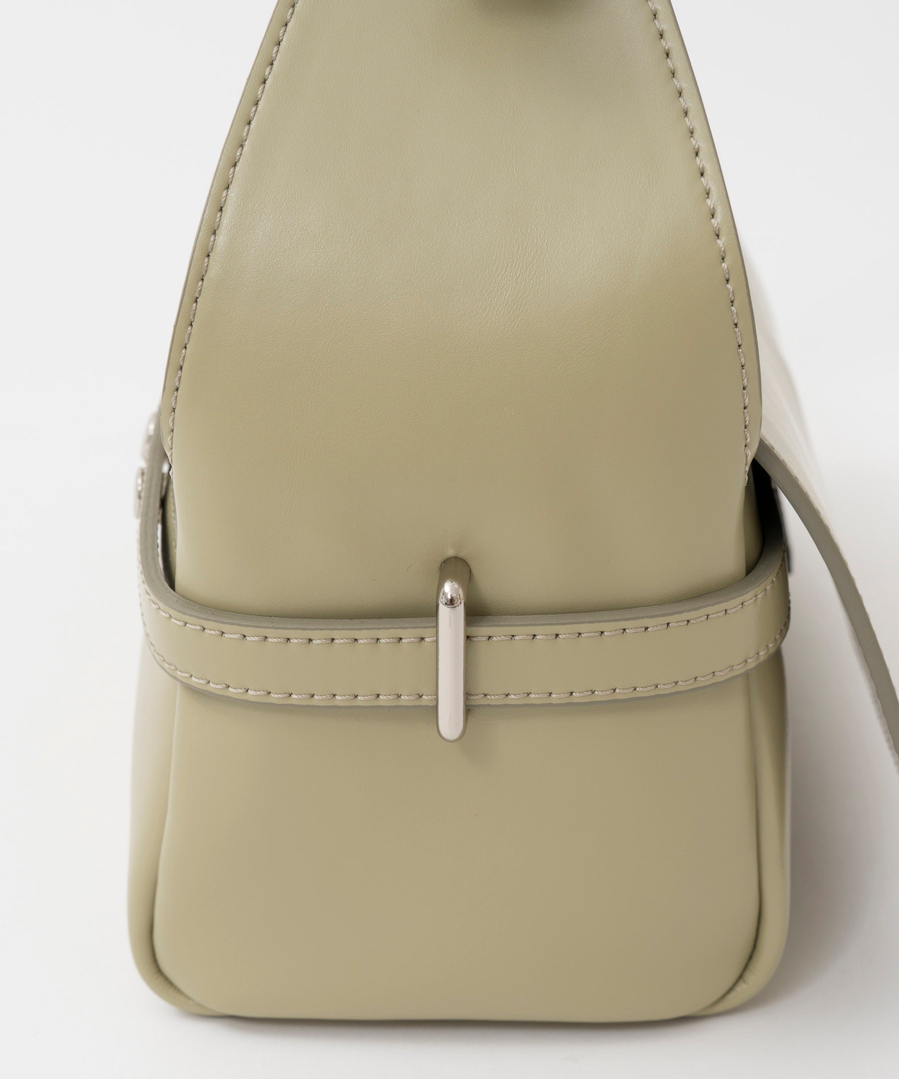 【OPEN YY】Leather BELTING DUFFLE BAG