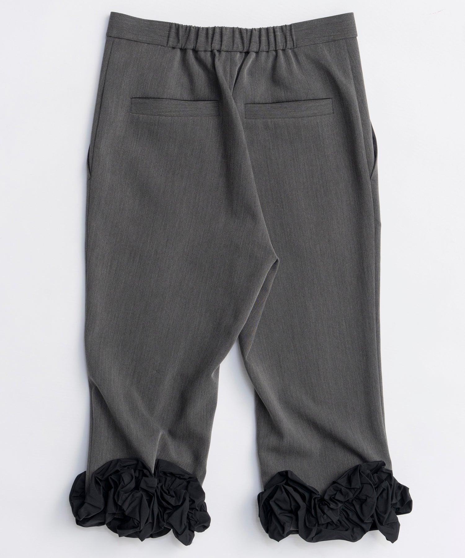 【26SPRING PRE-ORDER】Flower Hem Capri Pants