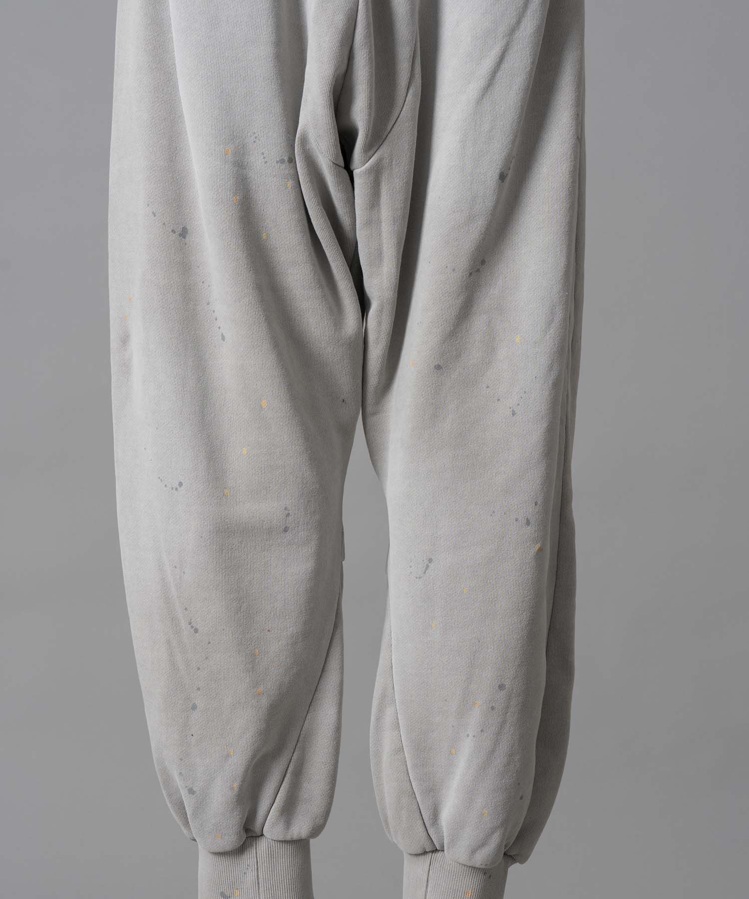 Three-Dimensional Cutting Weathered Sweat Pants