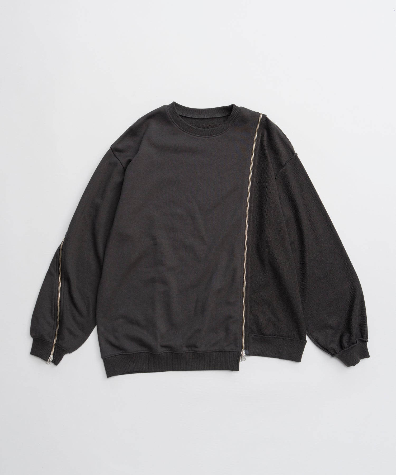 【26AUTUMN PRE-ORDER】Reverse Zipper Sweatshirt
