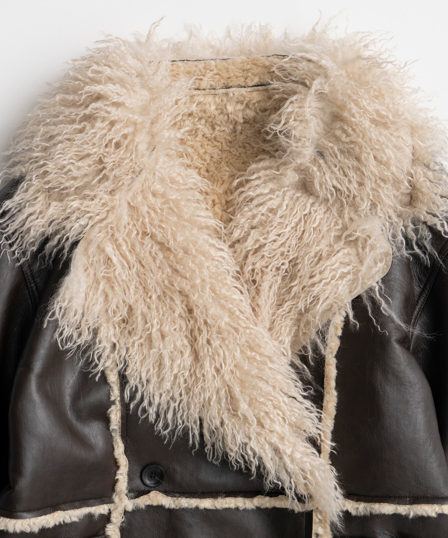 【26WINTER PRE-ORDER】Double-Breasted Vegan Shearling Coat