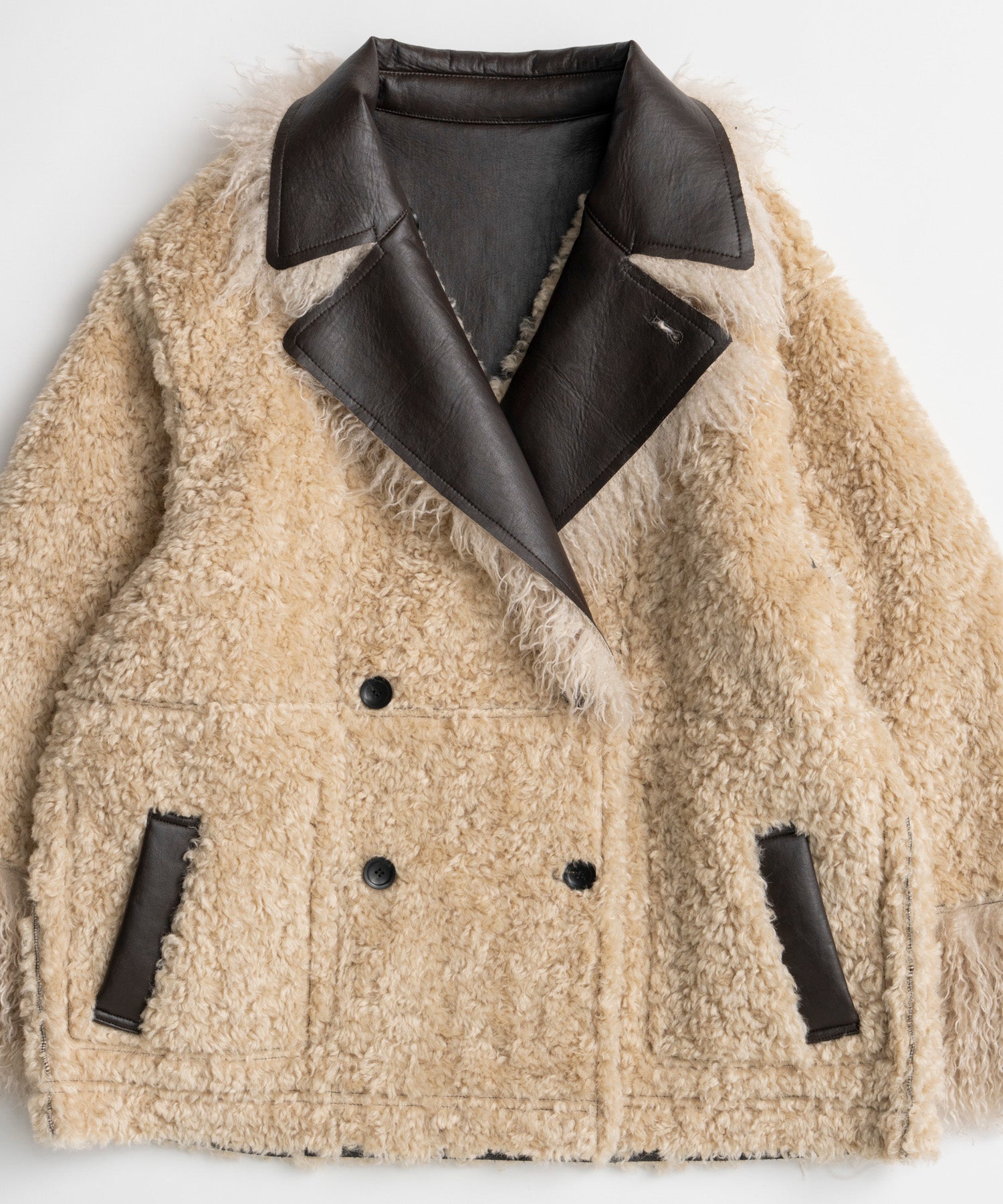 【26WINTER PRE-ORDER】Double-Breasted Vegan Shearling Coat