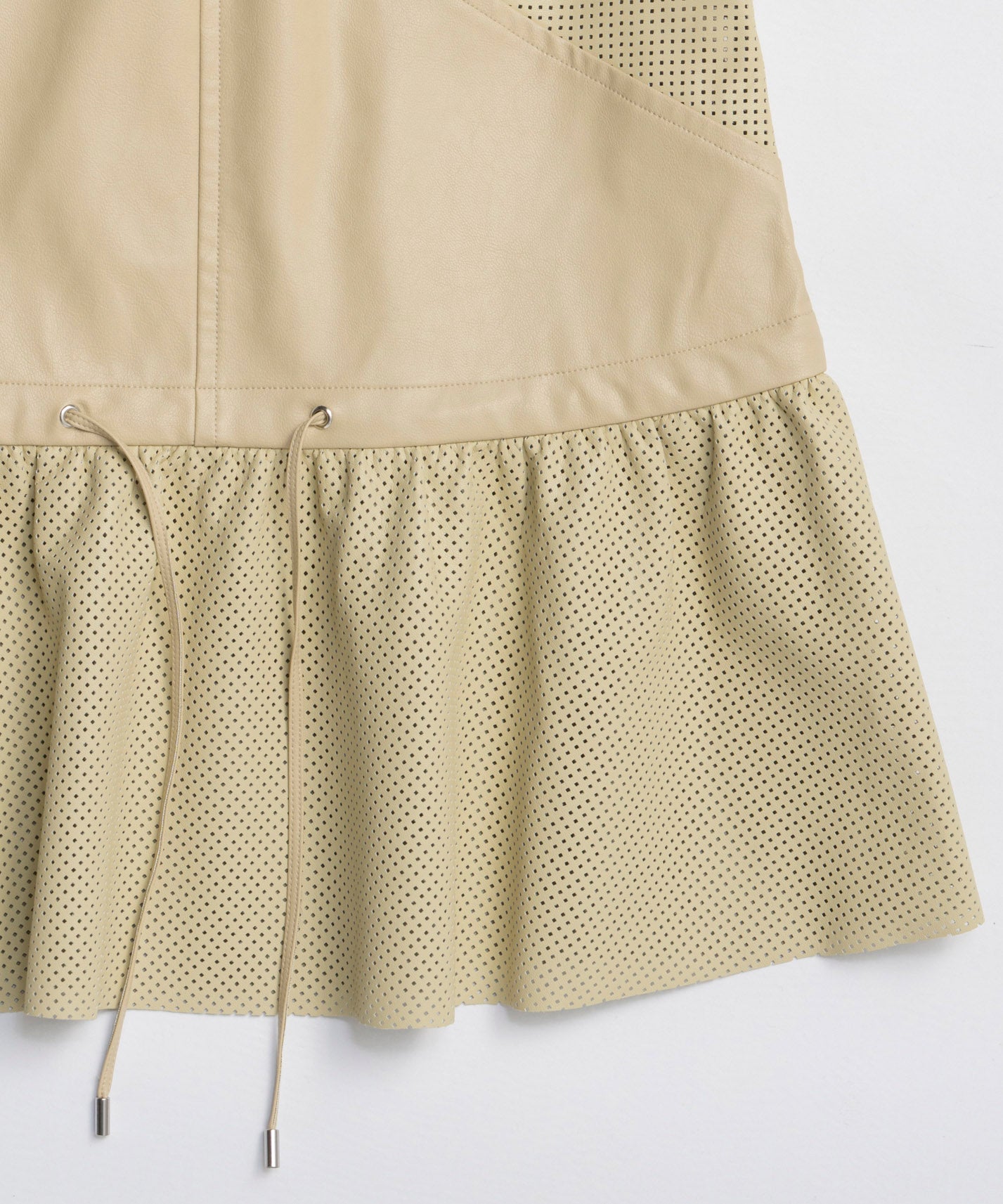 [25WINTER PRE-ORDER] Vegan Leather Peplum Tunic