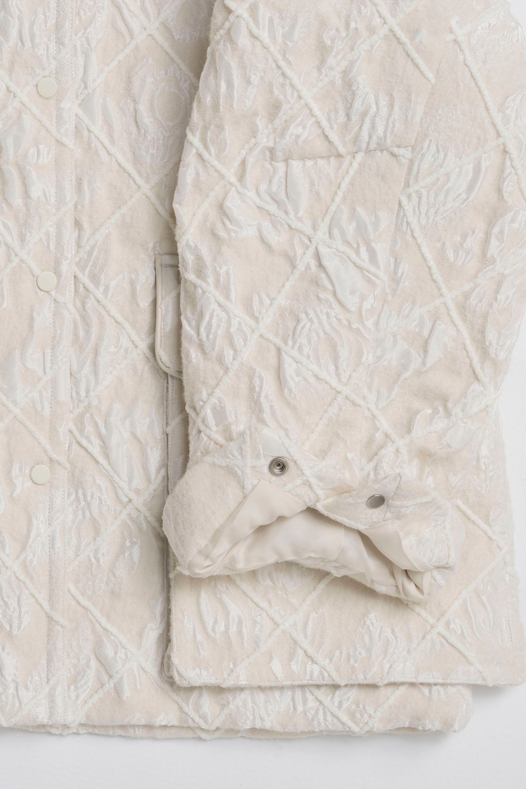 [25WINTER PRE-ORDER] Multi Fabric Mole Quilted Blouson