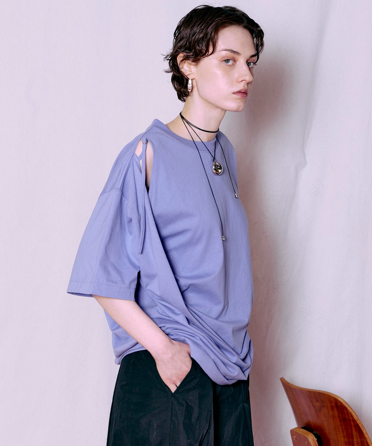 不对称垂坠 T 恤