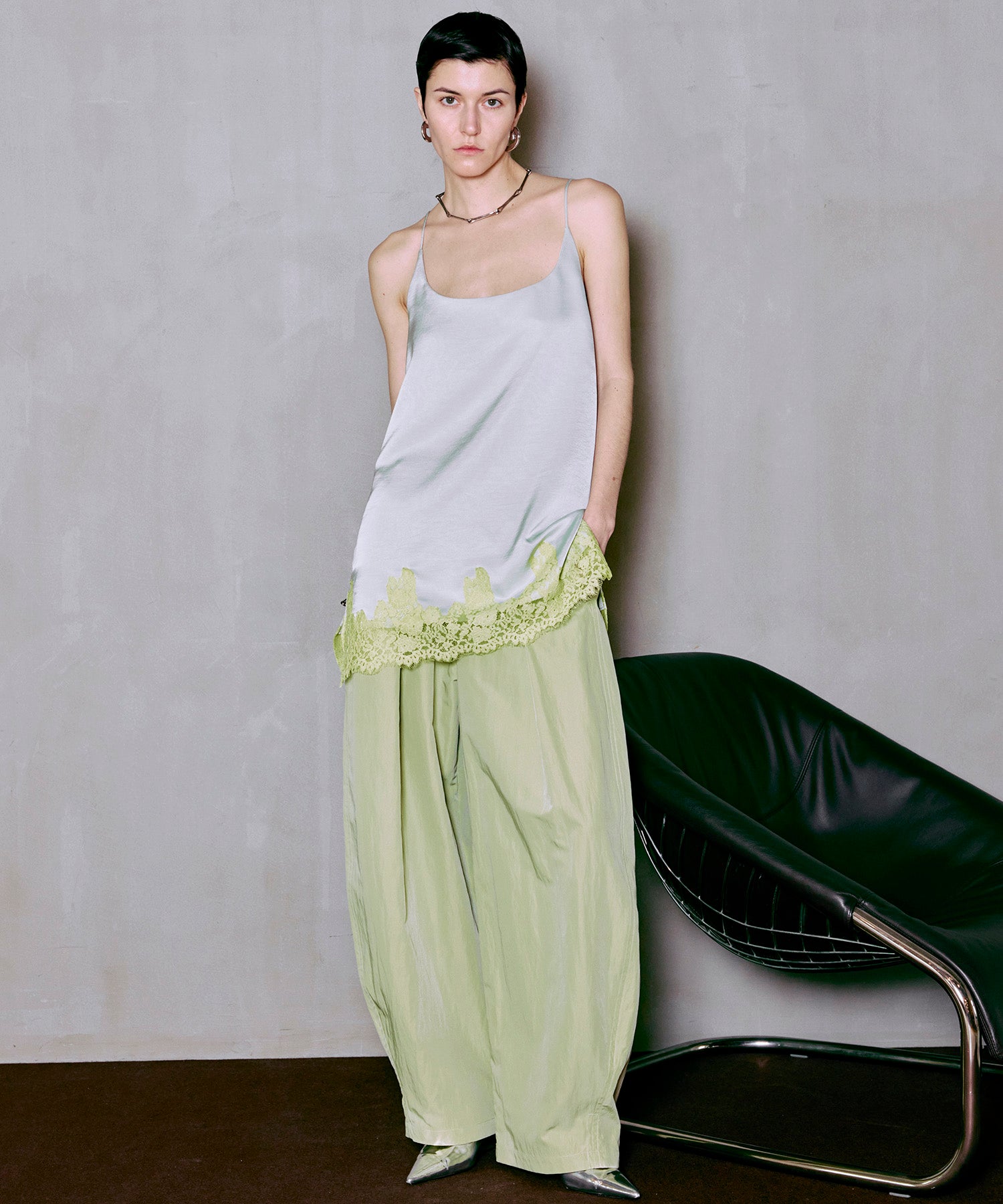 Tuck Cocoon Color Pants