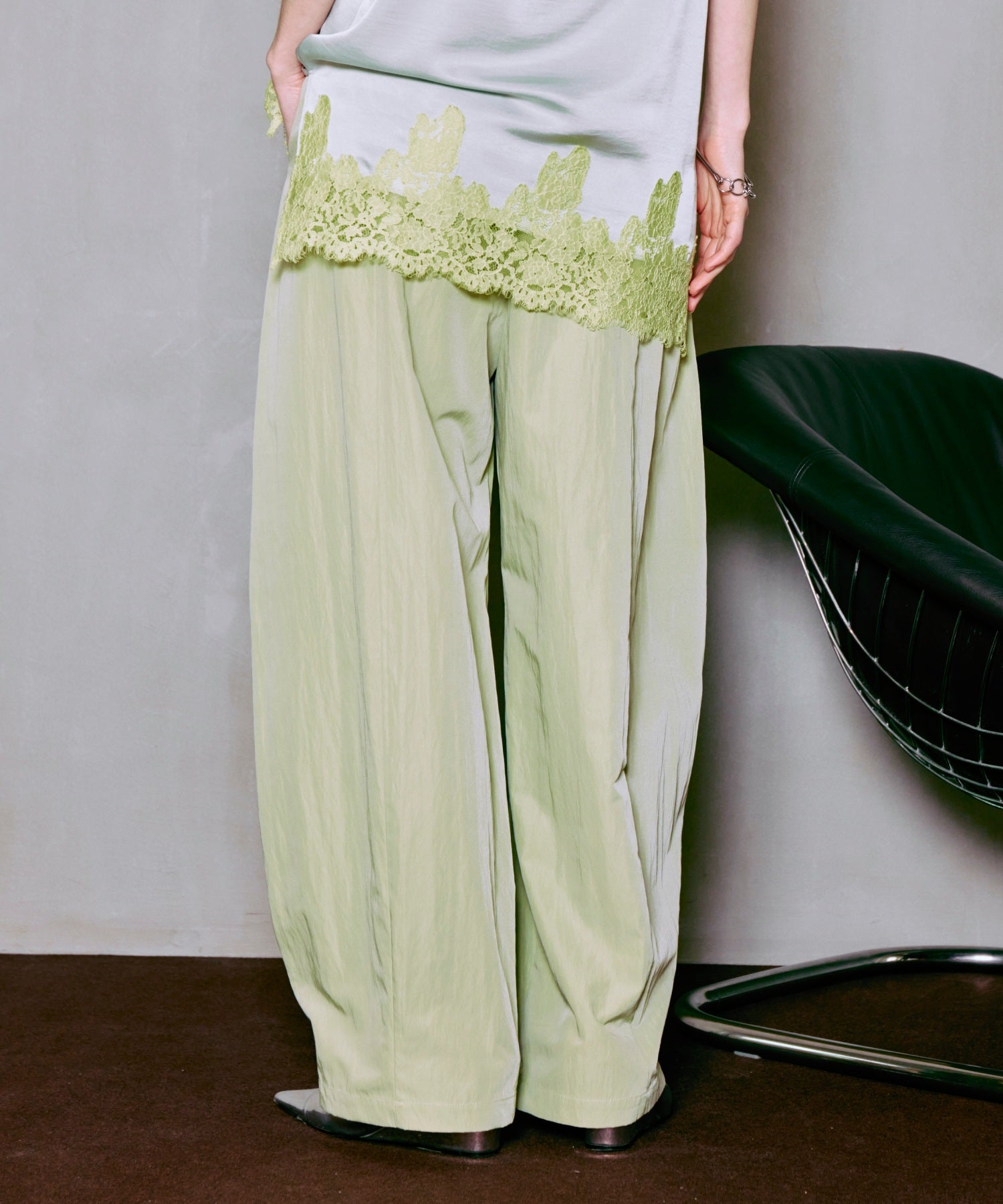 Tuck Cocoon Color Pants