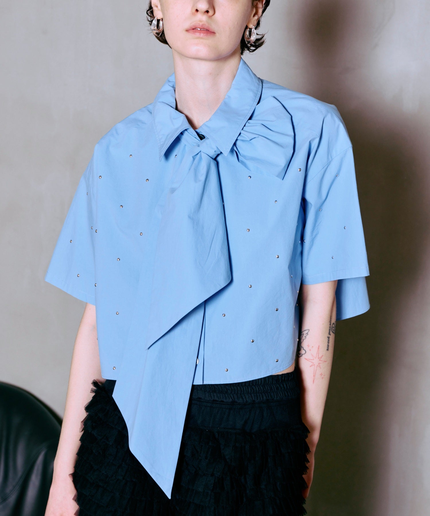 [2026Summer PRE-ORDER]Studded Half-Sleeve Bow Tie Shirt