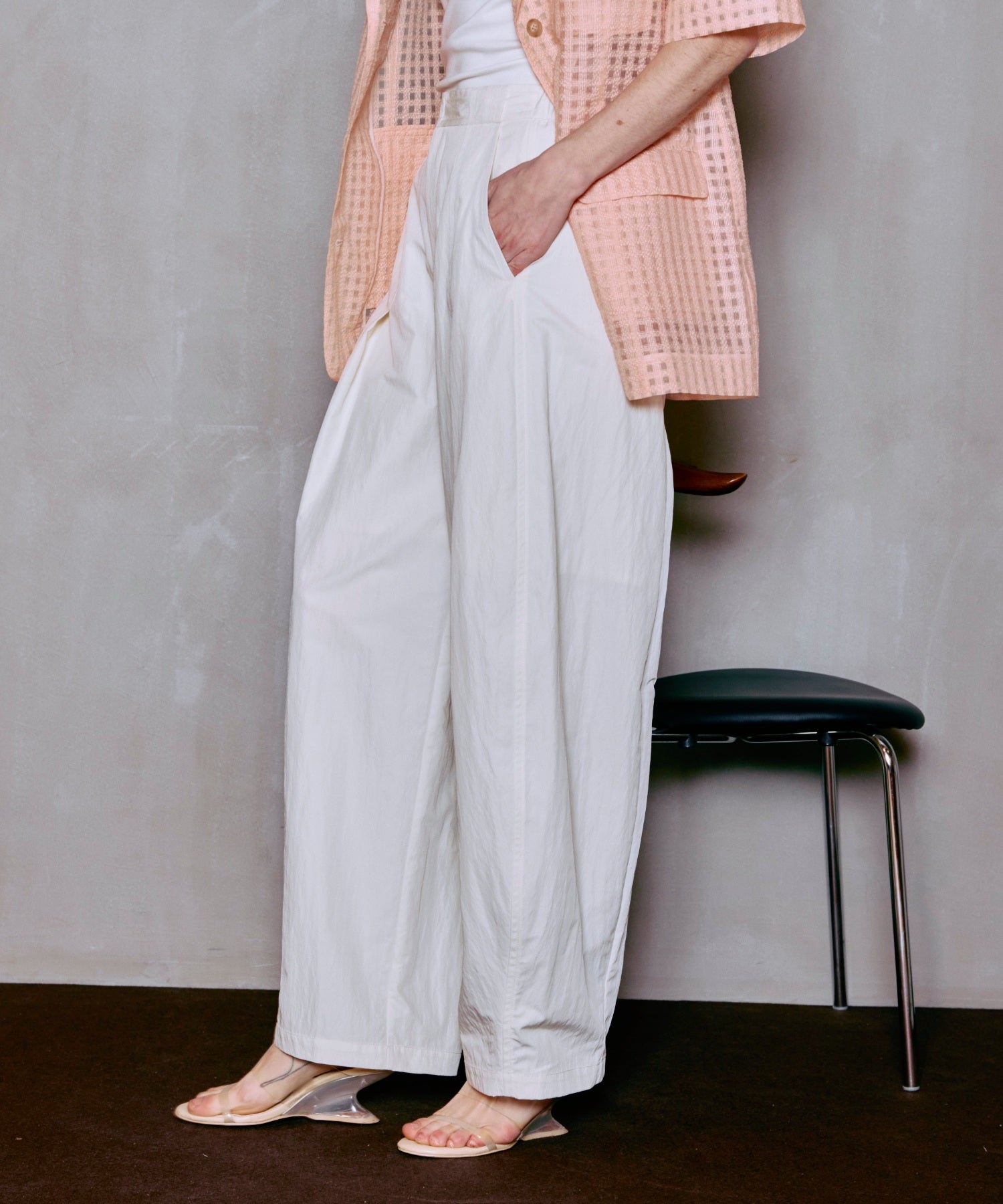 Tuck Cocoon Color Pants
