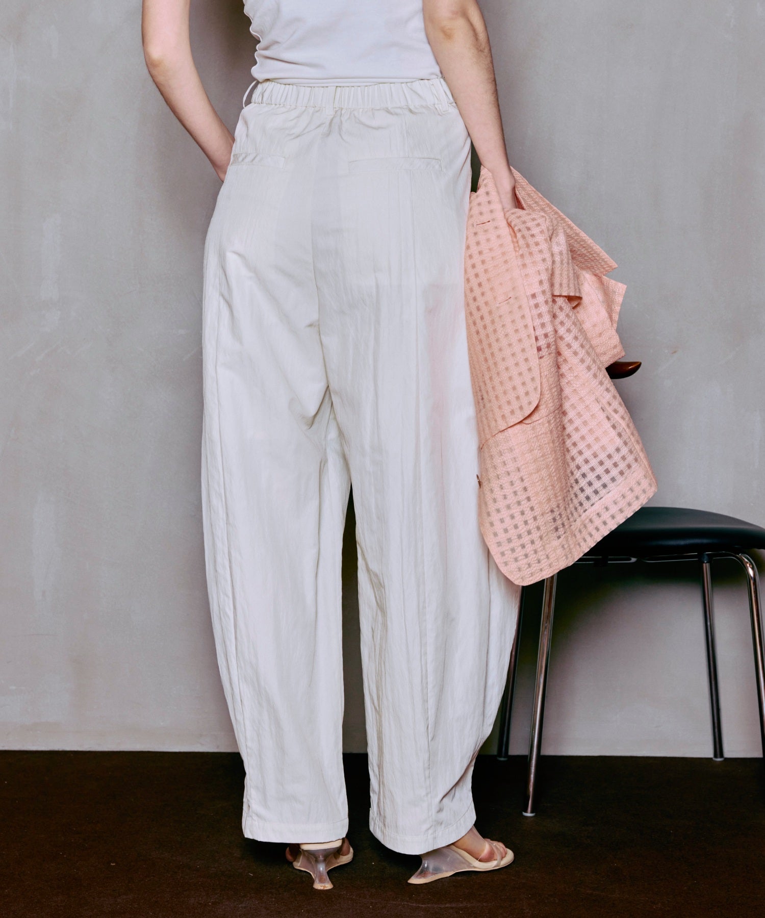 Tuck Cocoon Color Pants