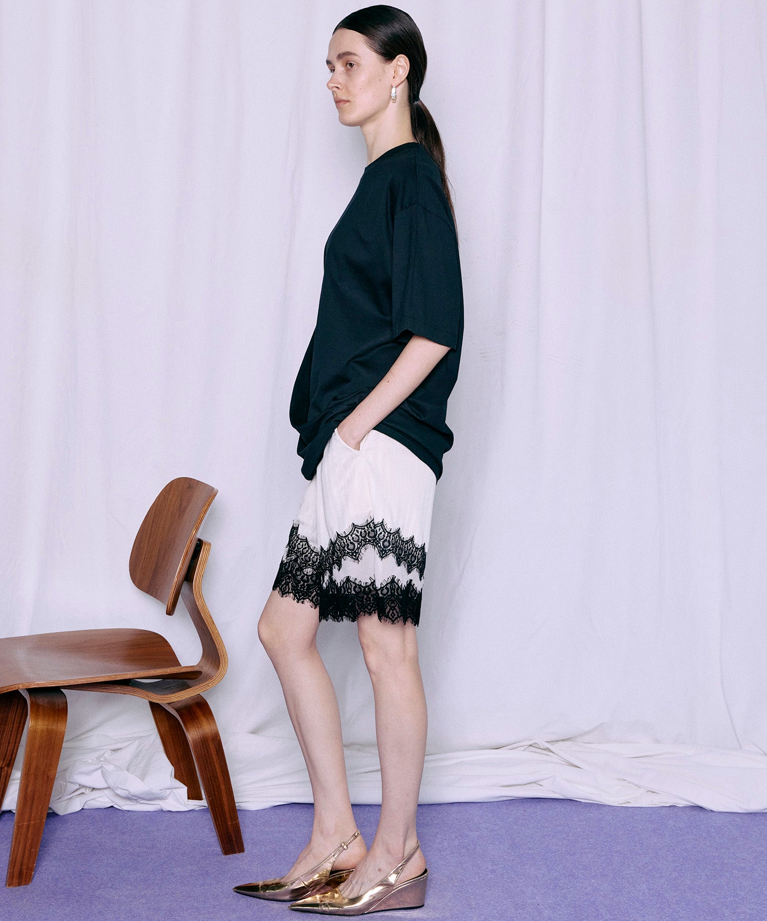 不对称垂坠 T 恤