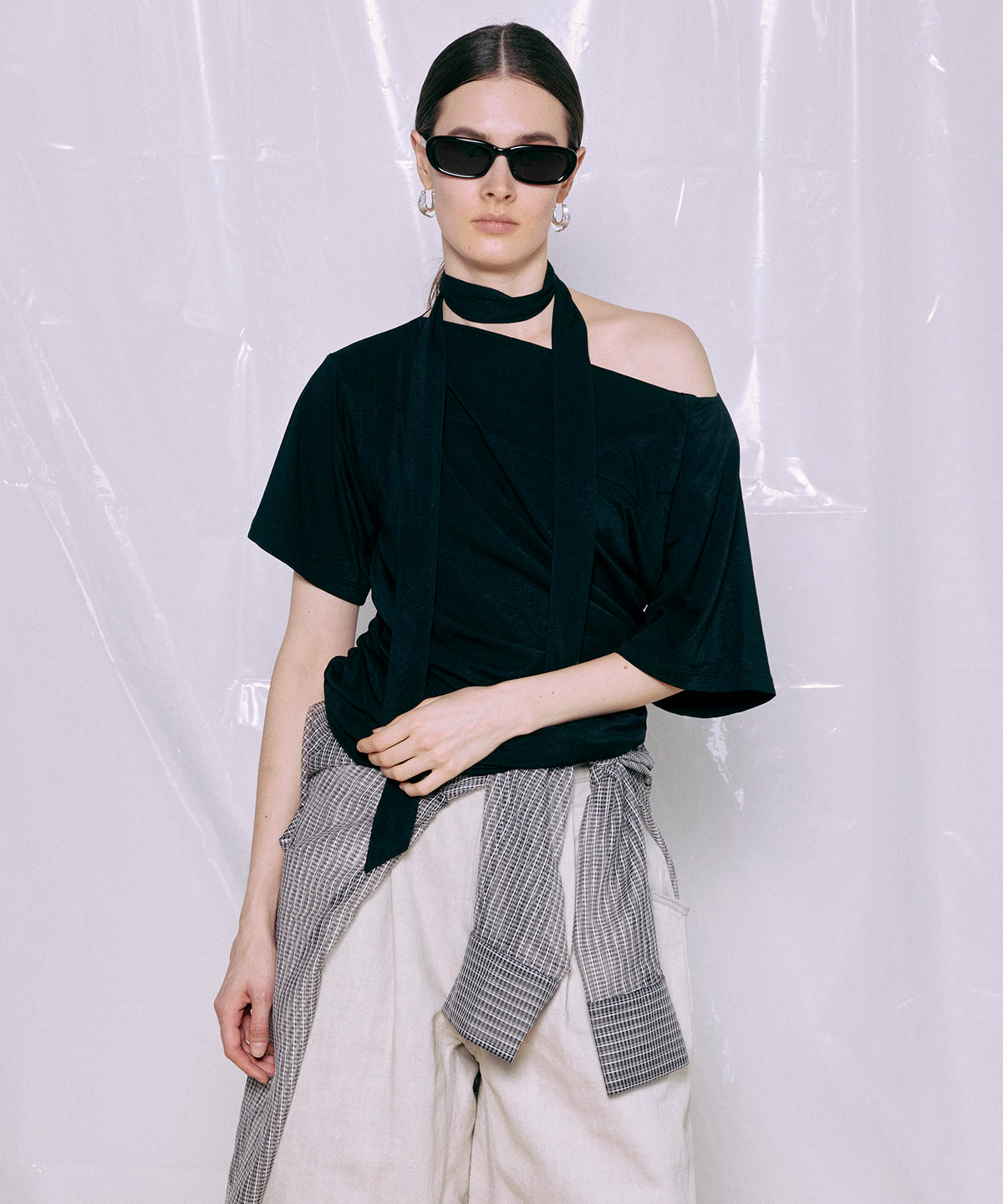 领带细节 2WAY 扭纹 T 恤