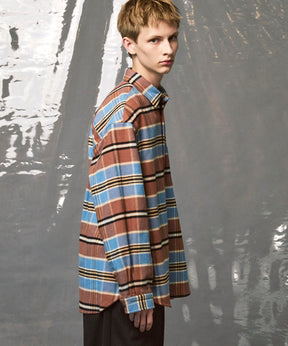 [意大利死库织物]原始的常规领绒布衬衫