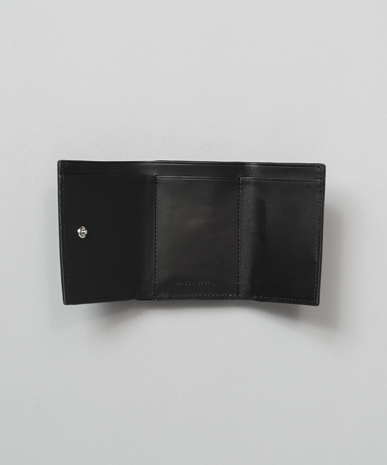 Metal Plate Trifold钱包